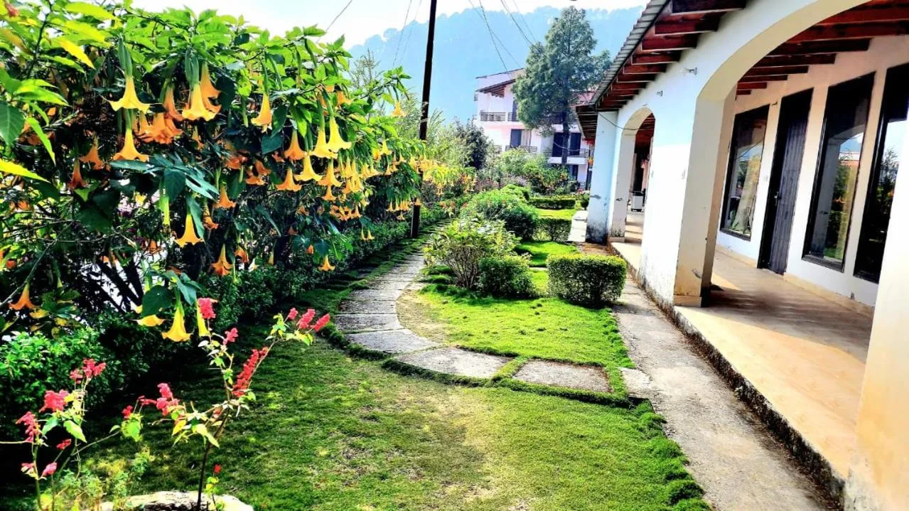 Lobby or reception in Just Naturals Wellness Resort Nainital