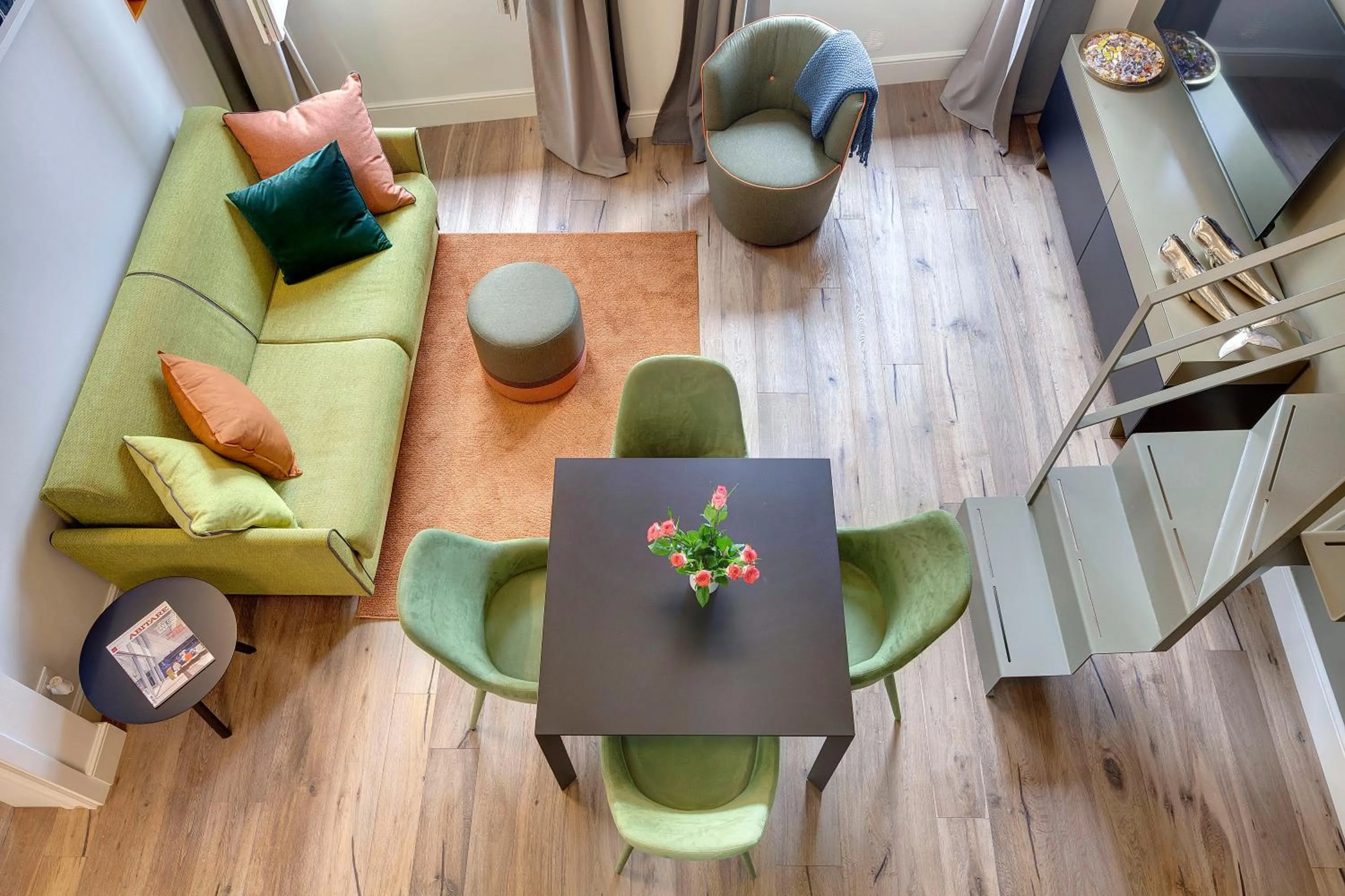 Living room in Turandot Apartment by Mamo Florence