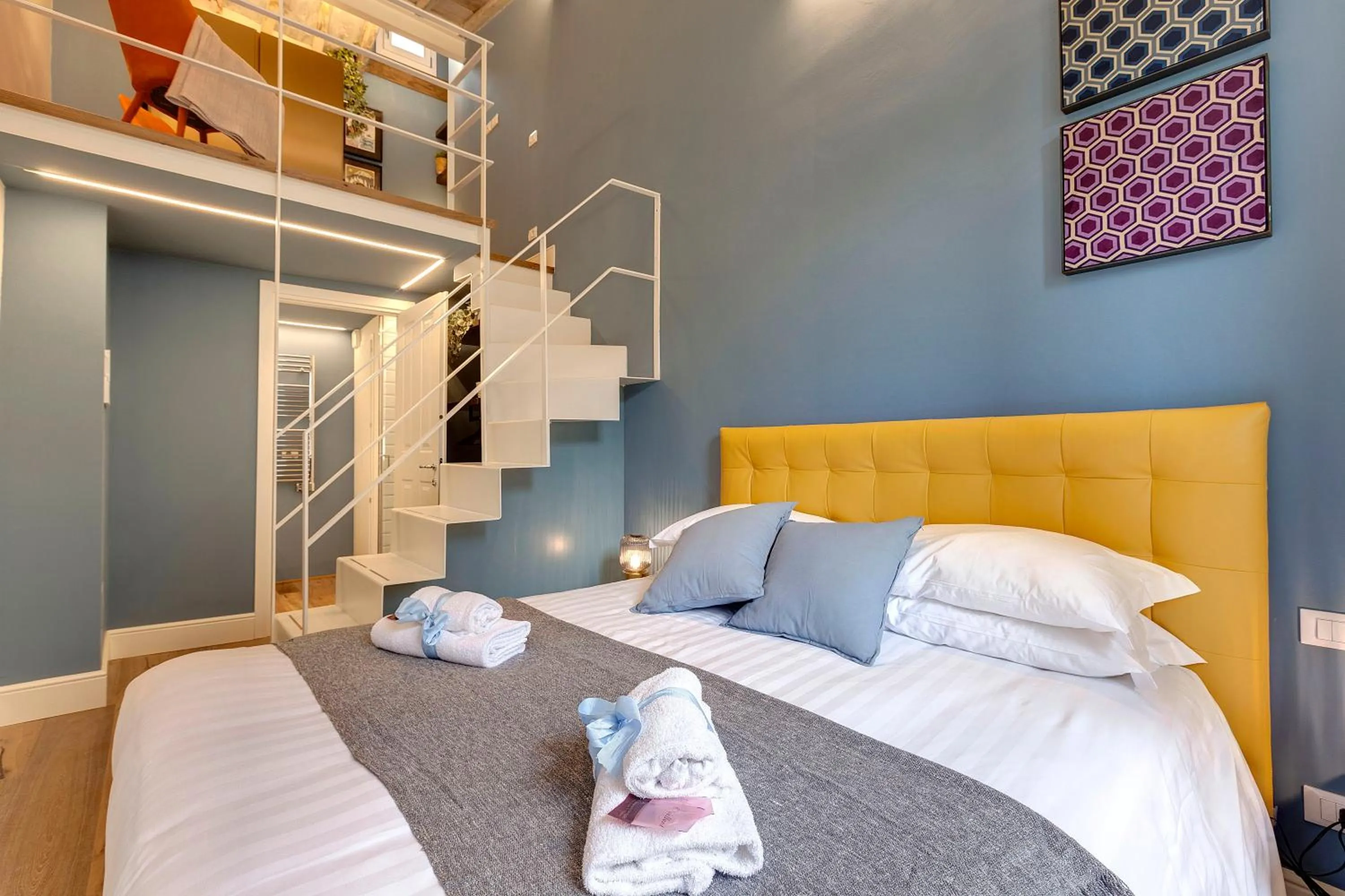 Bed in Turandot Apartment by Mamo Florence