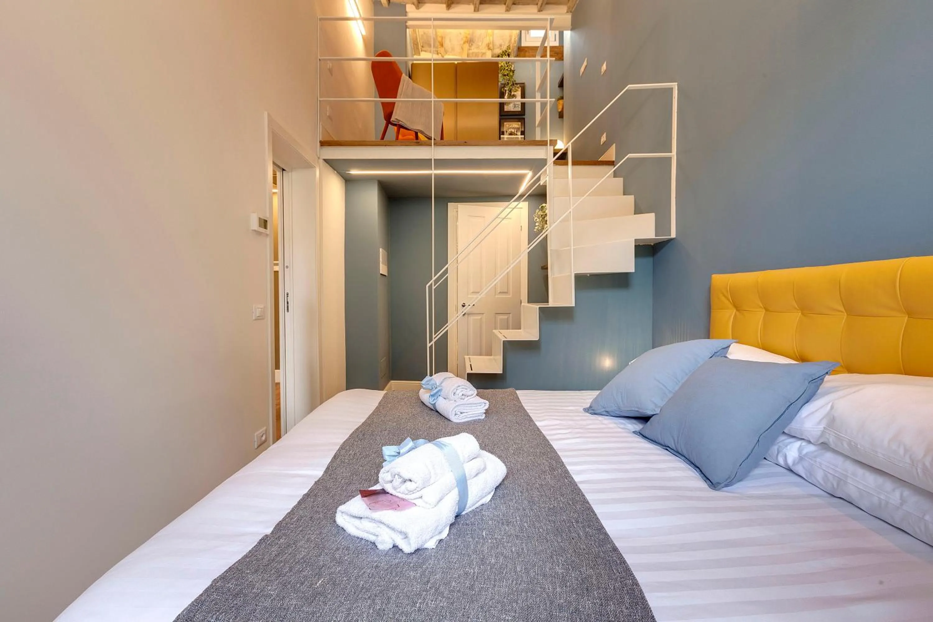 Bed in Turandot Apartment by Mamo Florence