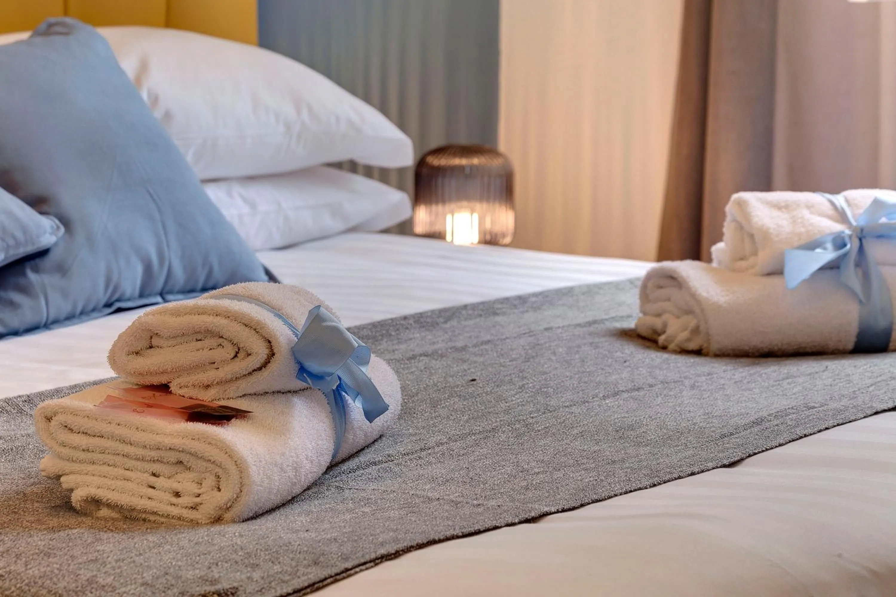 Bed in Turandot Apartment by Mamo Florence