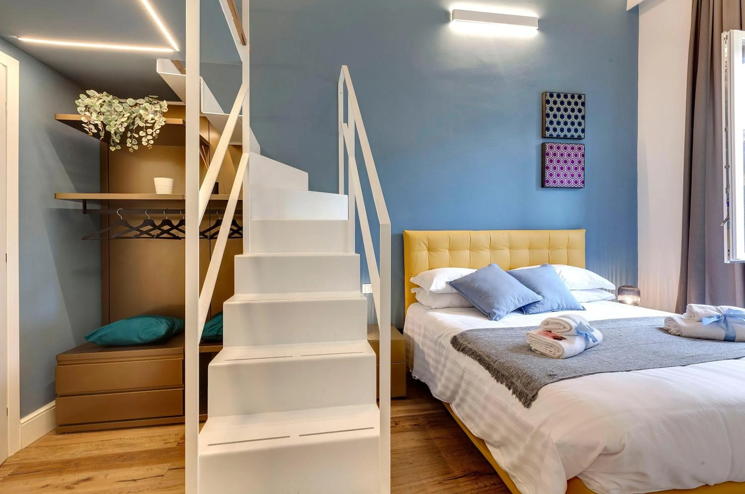 Bed in Turandot Apartment by Mamo Florence