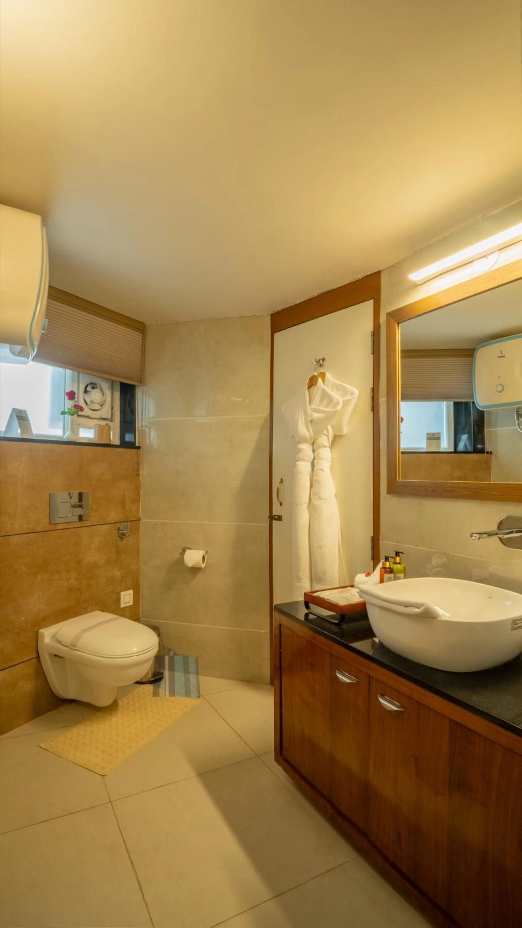 Bathroom in Tree of Life Eila Art Hotel, Manali