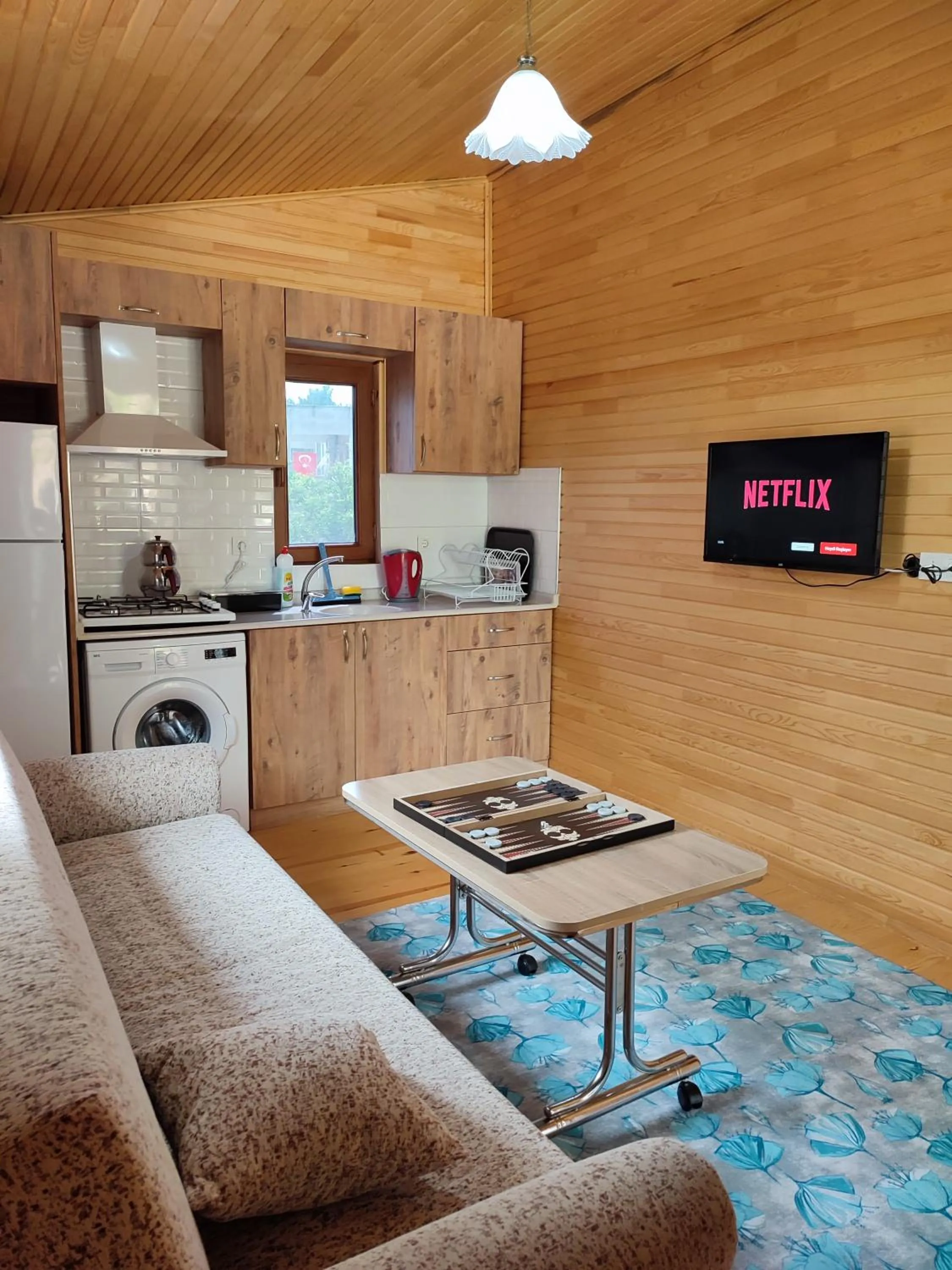 Kitchen or kitchenette in Hurmalik Aparts & Bungalows - Family Bungalows - Large Garden Bungalow with Barbecue