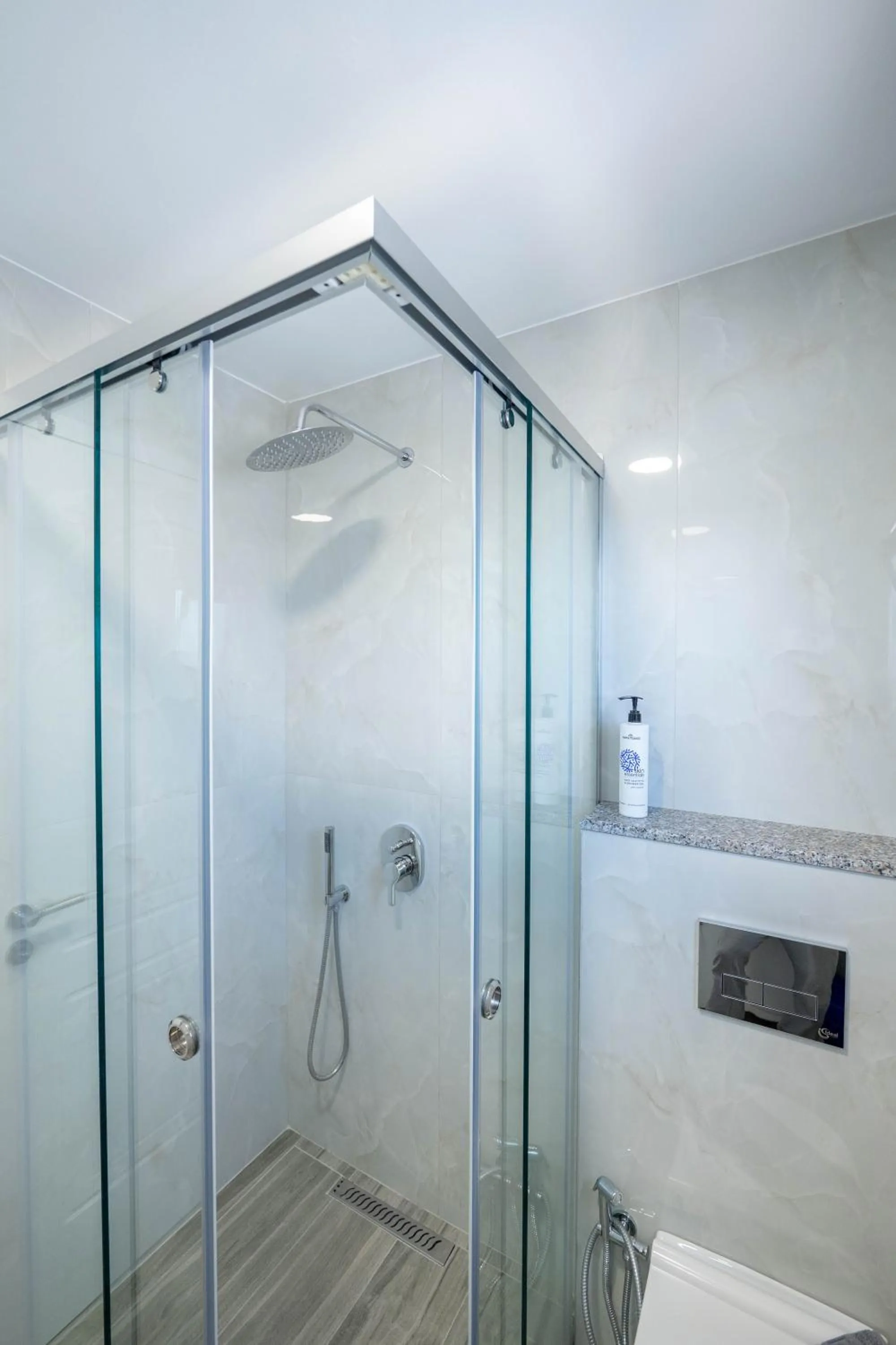Shower in Villa JIOTA