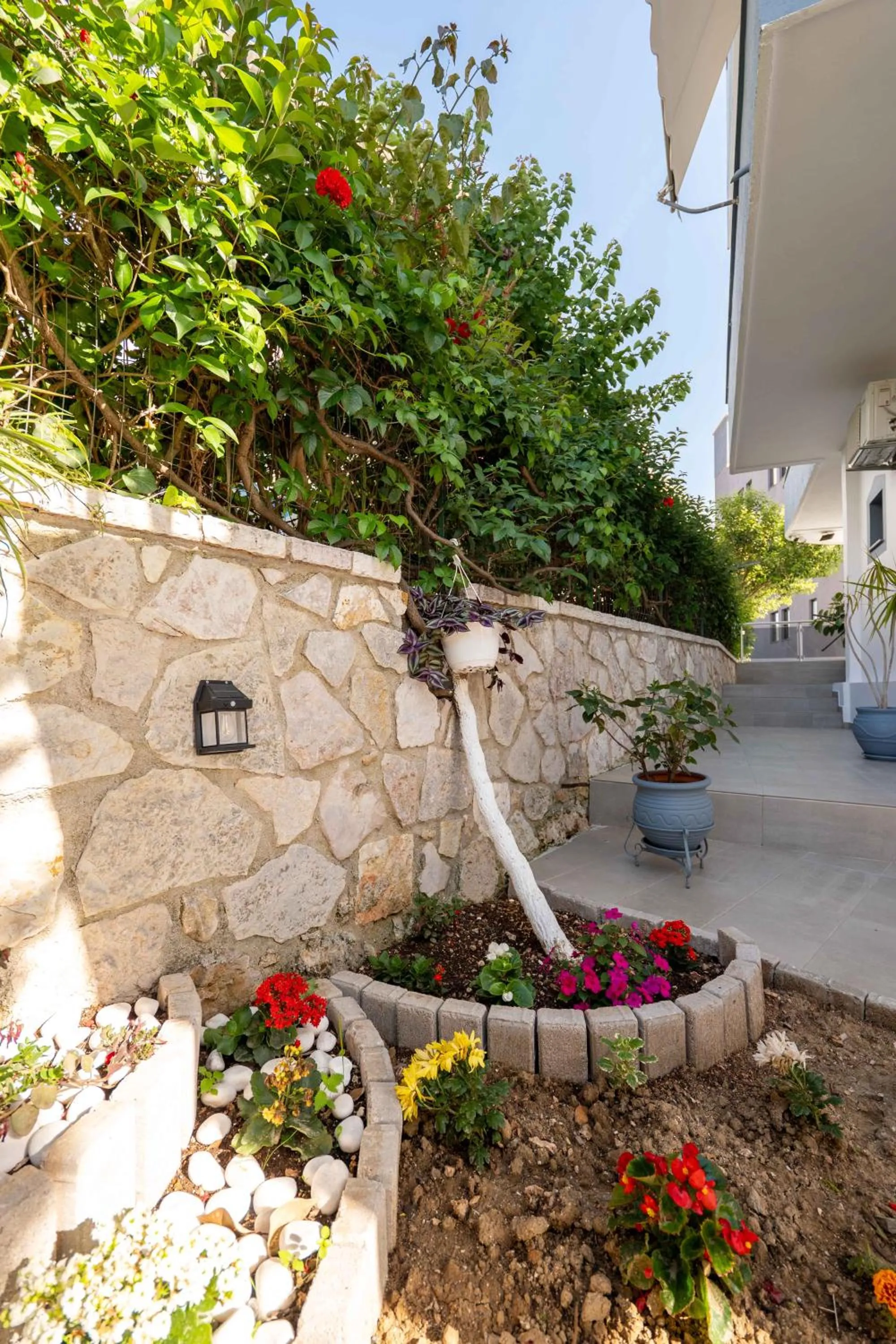Property building in Villa JIOTA