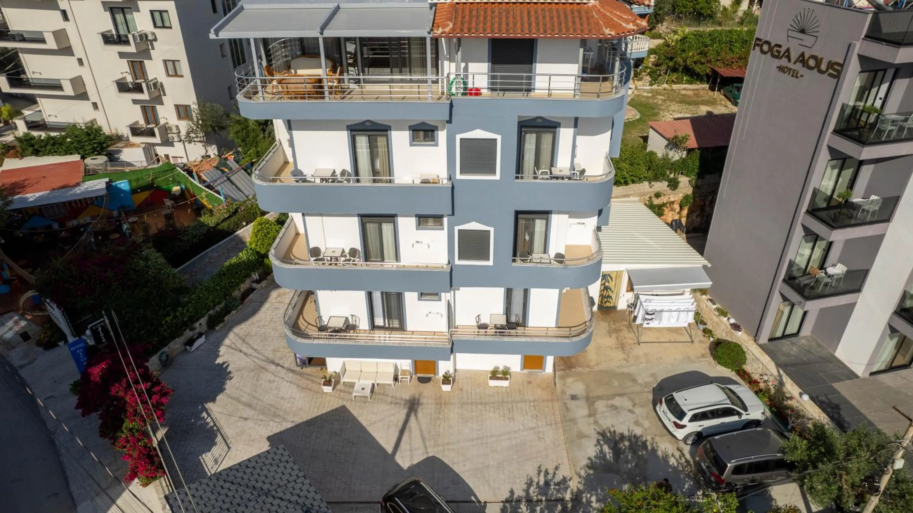 Property building in Villa JIOTA