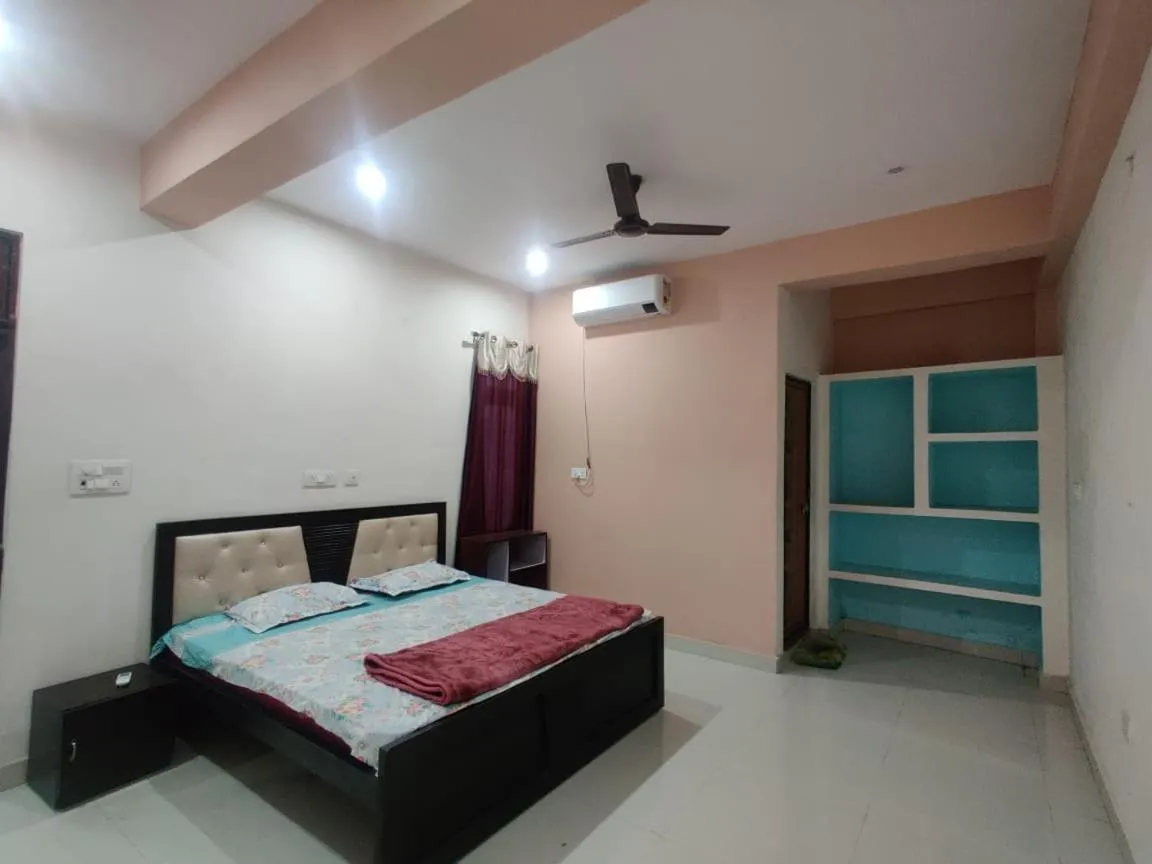 Bed in JK Royal Palace And Lodge