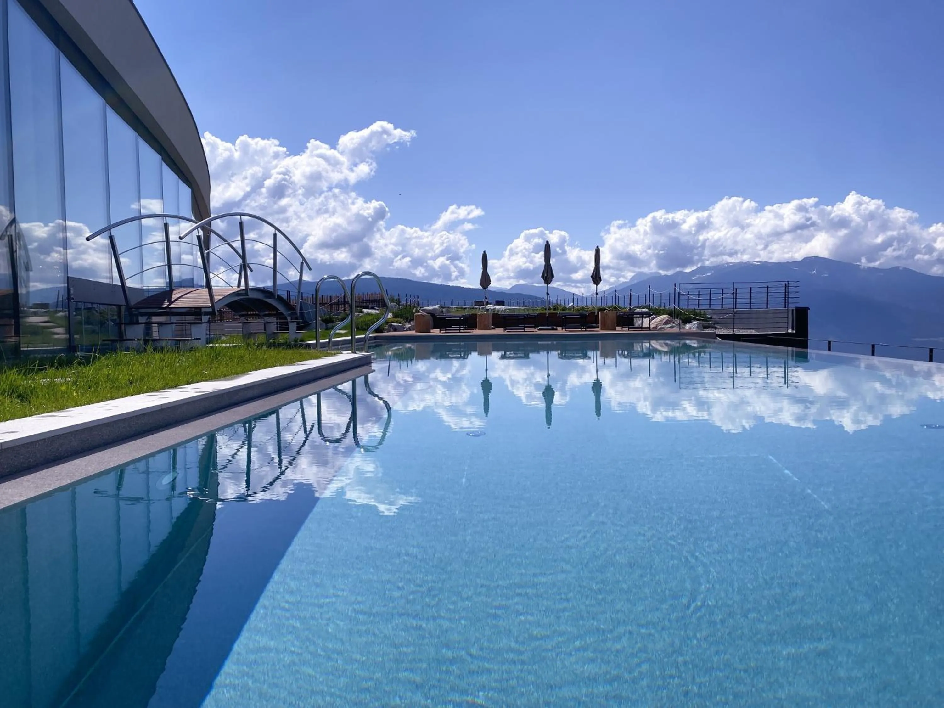 Swimming pool in Familienhotel Familiamus
