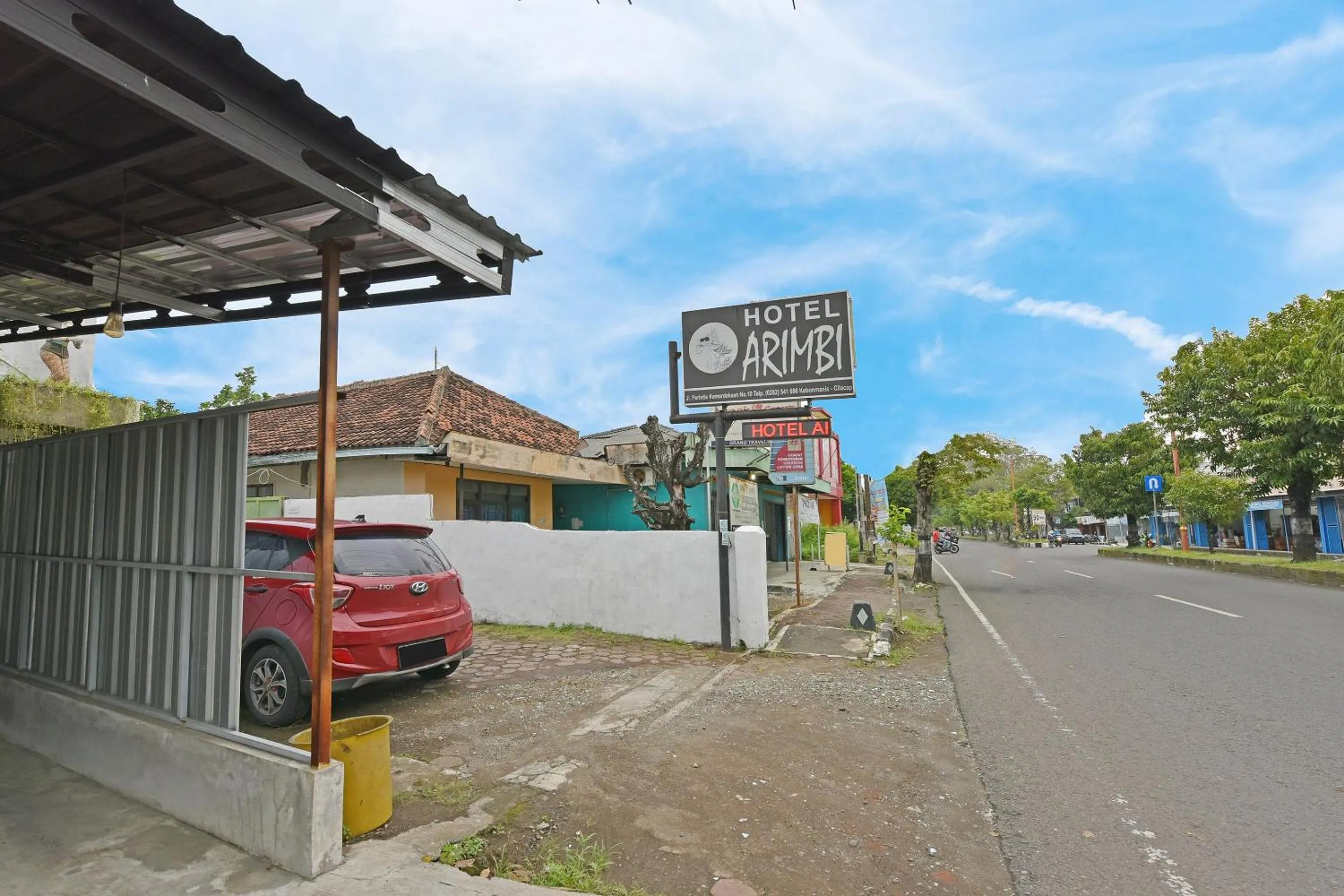 Facade/entrance in Hotel O Arimbi