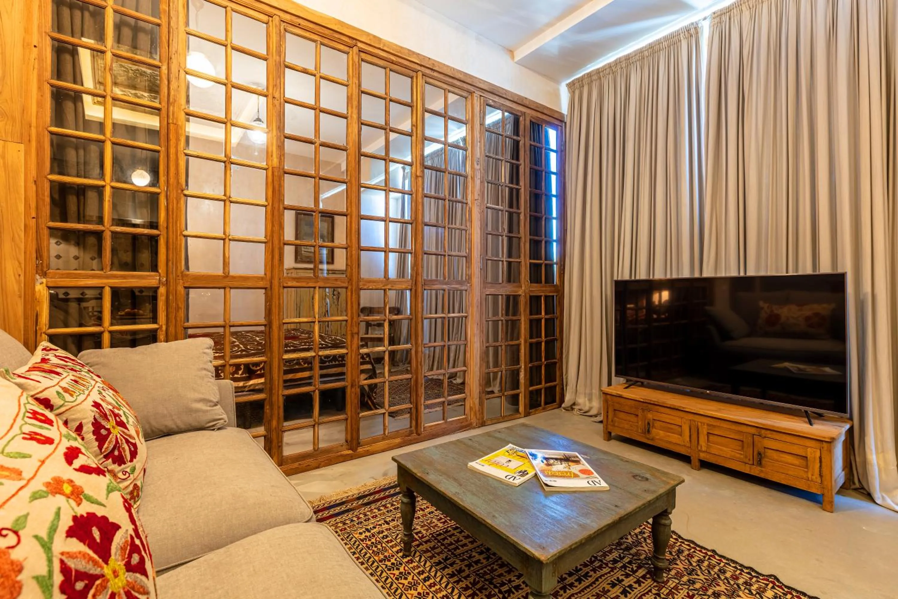 BOMBAYARTE APARTHOTEL TARIFA