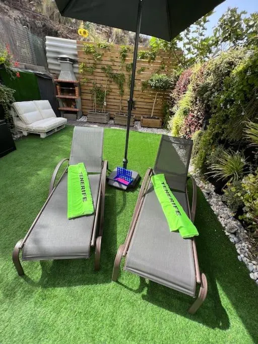 Relaxing Garden Los Cristianos con Jacuzzi y Barbacoa