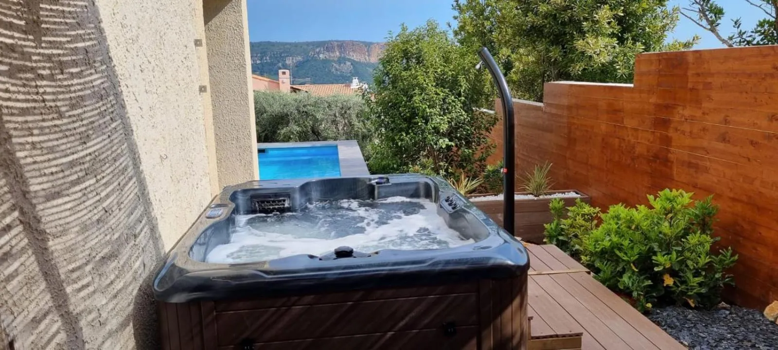 Rêves de vie, suite vue mer, grande piscine privée , spa extérieur privatif