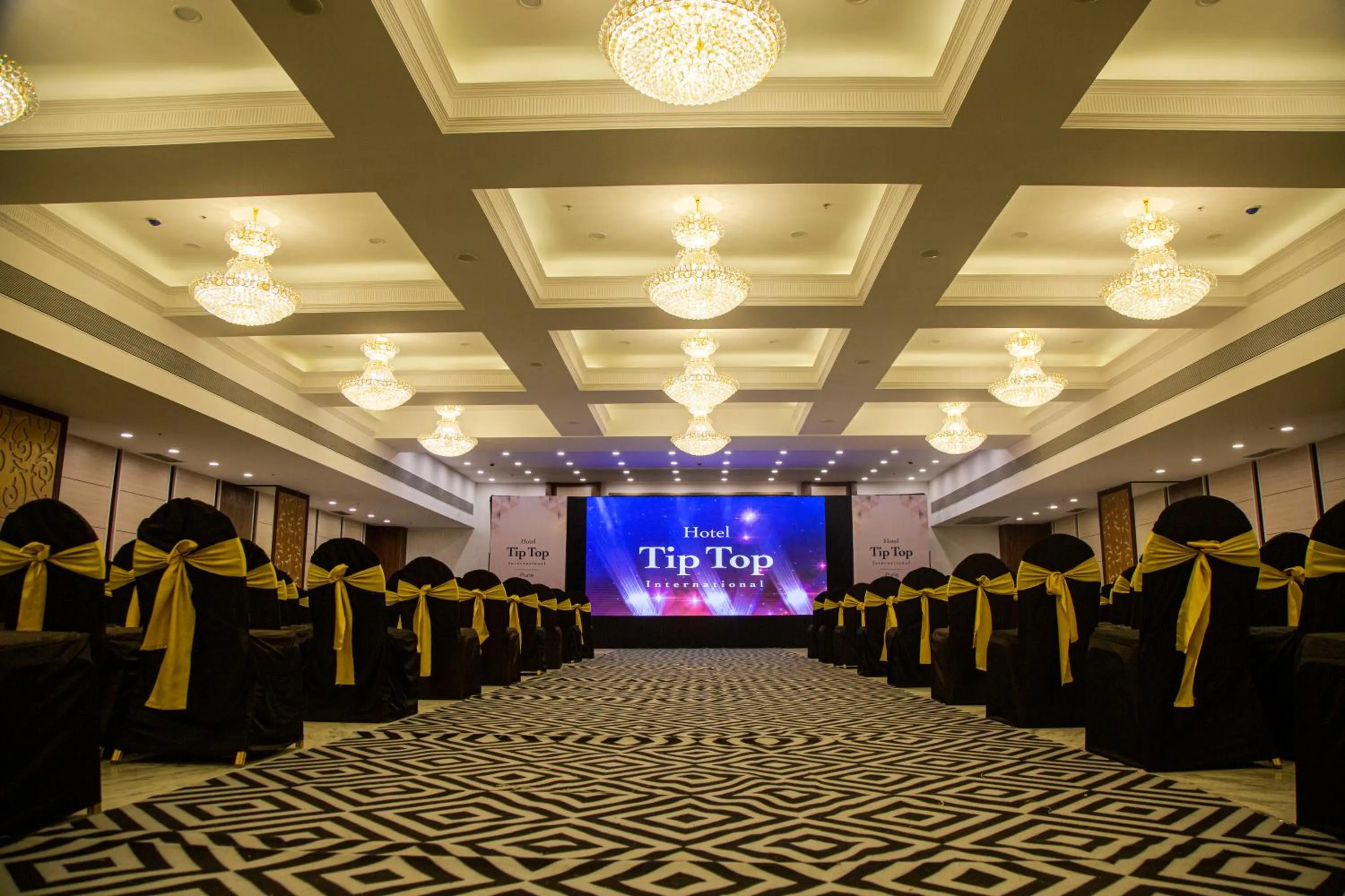 Banquet/Function facilities in Hotel Tip Top International Pune