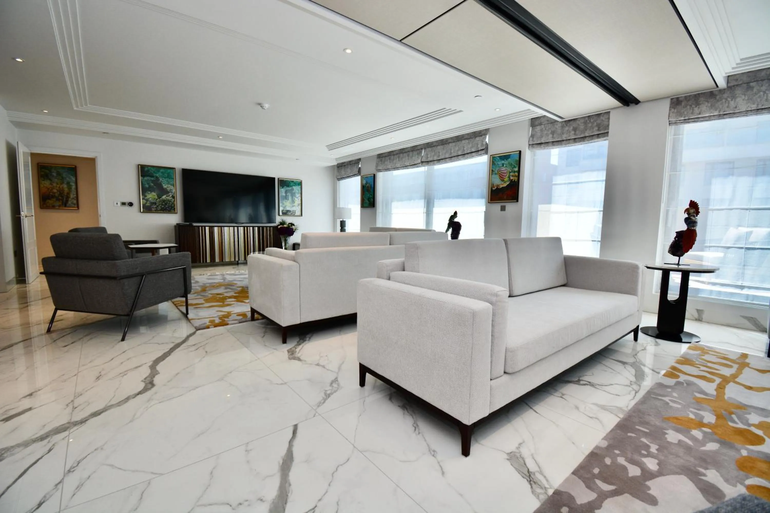 TV and multimedia in Sanctum Regent's Park