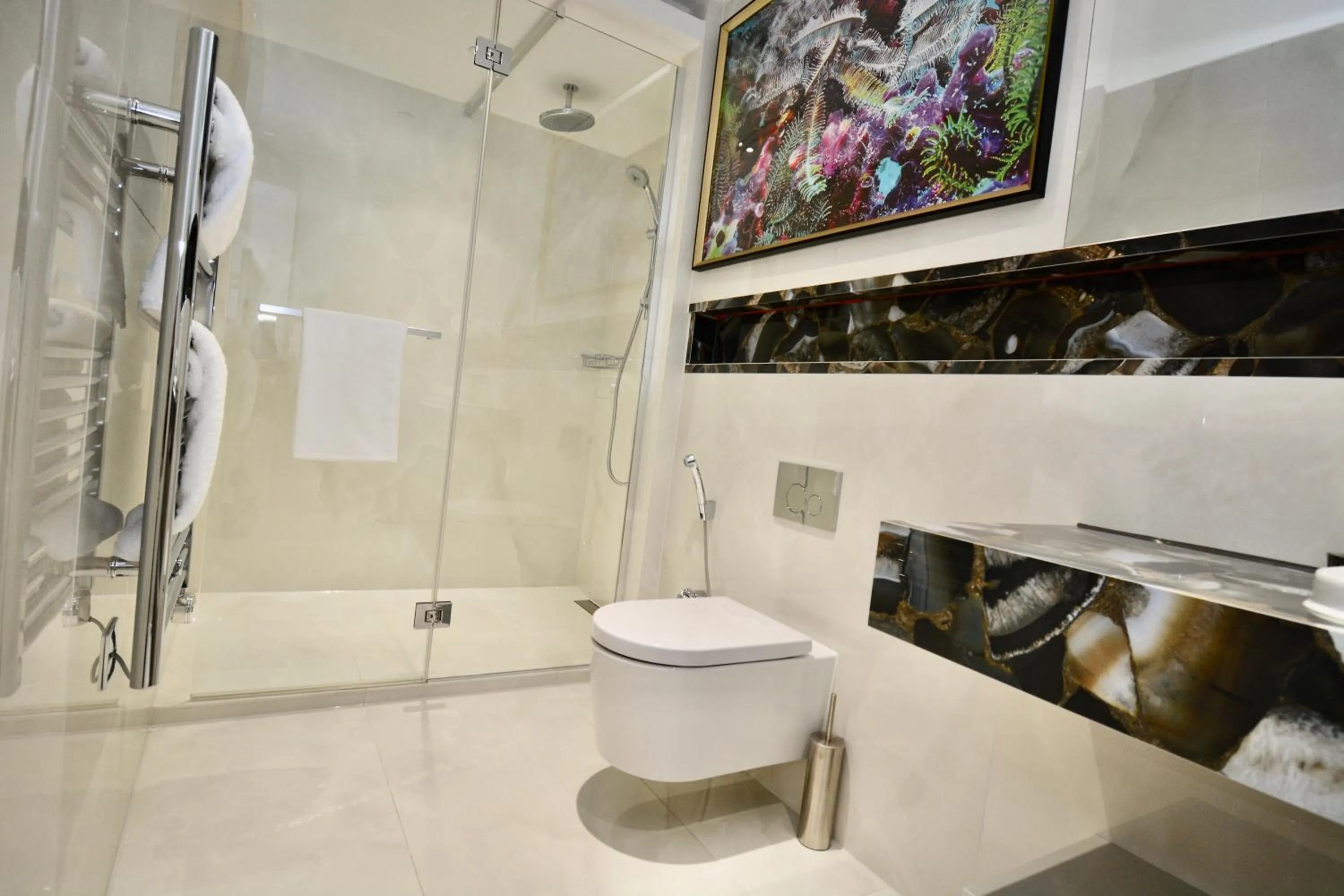 Shower in Sanctum Regent's Park