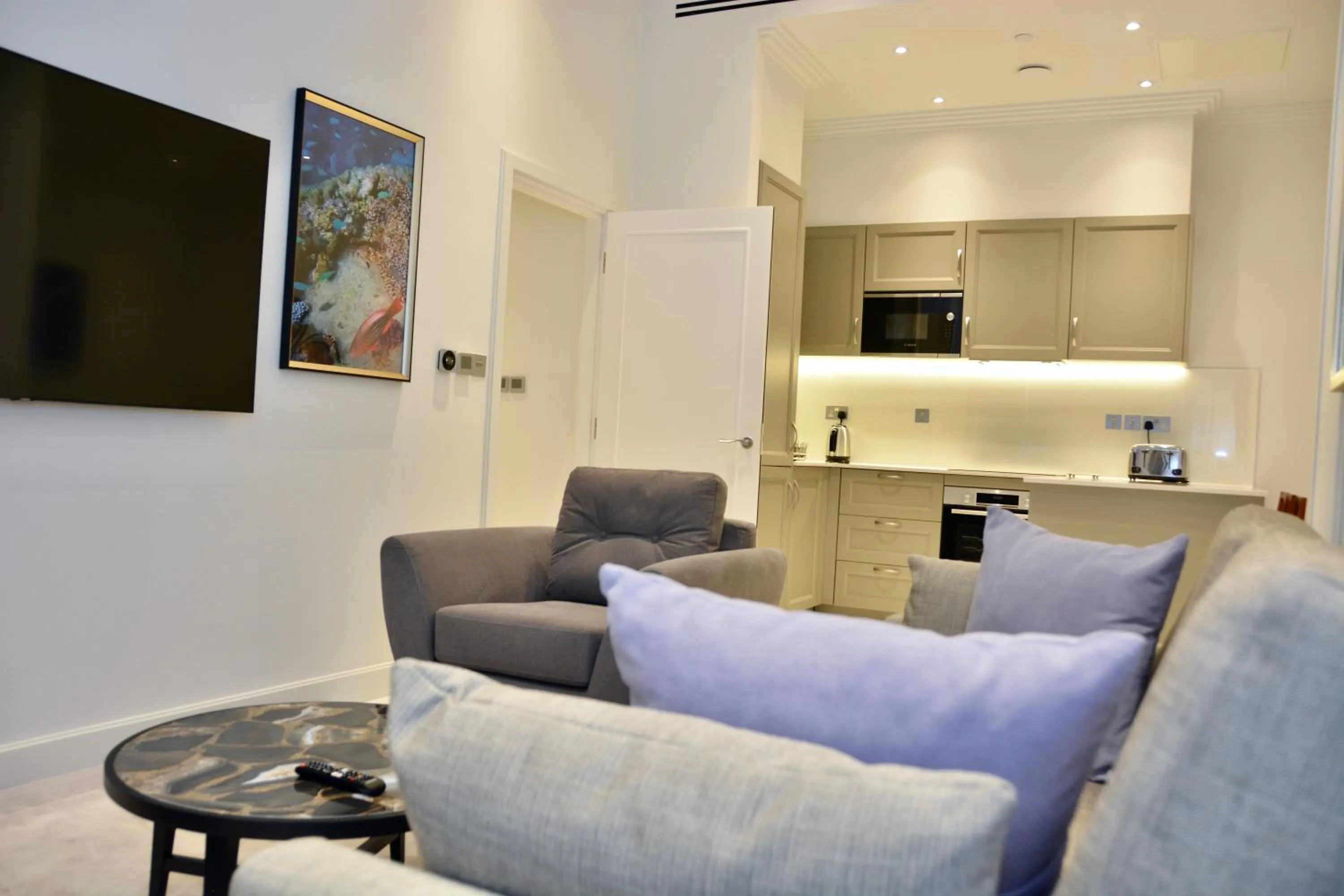 TV and multimedia in Sanctum Regent's Park