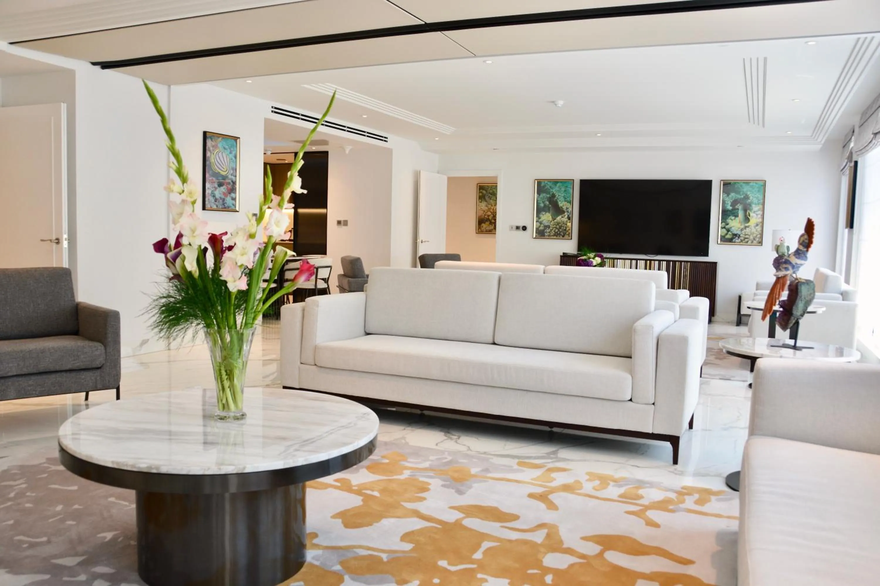 TV and multimedia in Sanctum Regent's Park