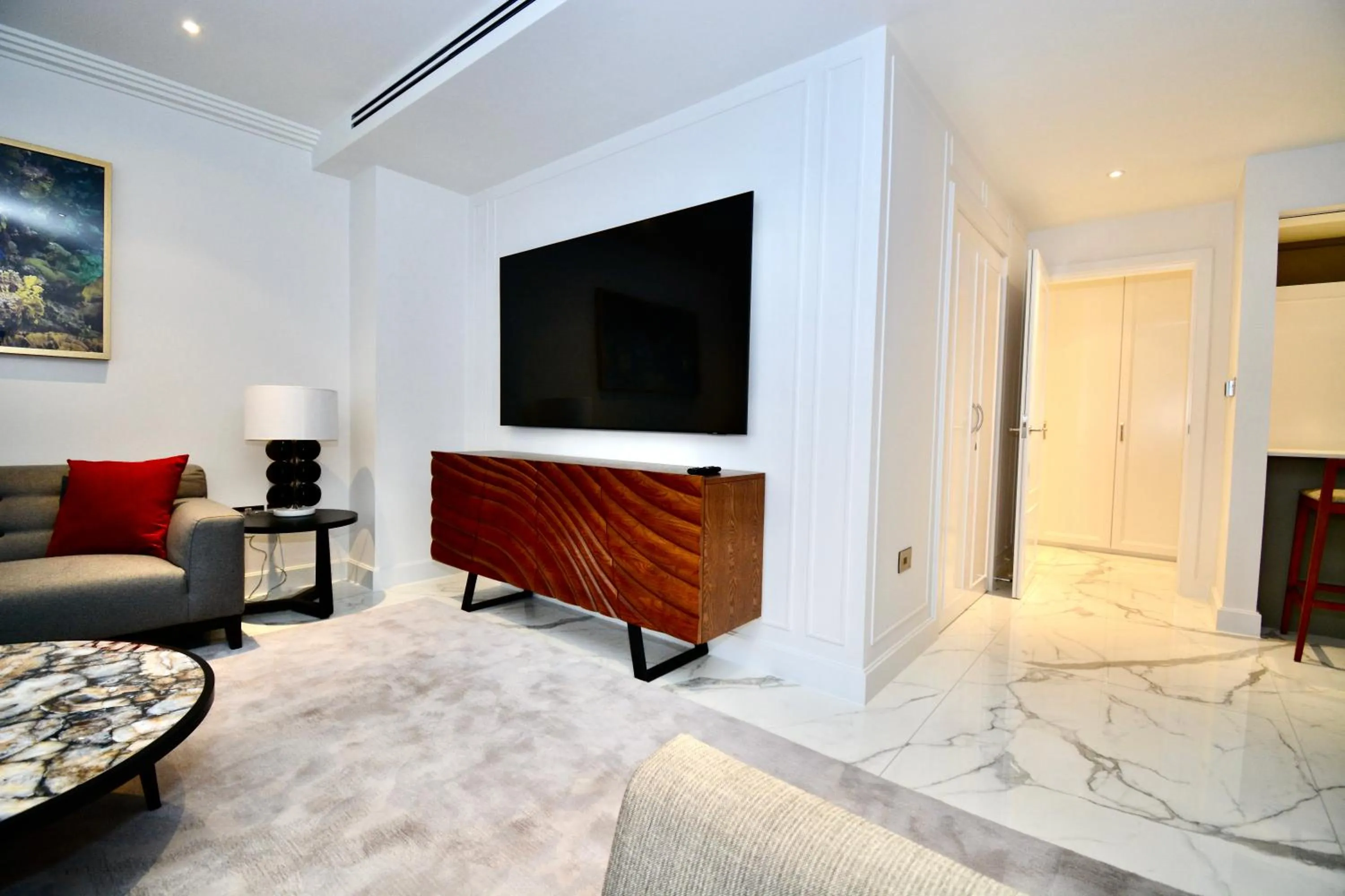 TV and multimedia in Sanctum Regent's Park