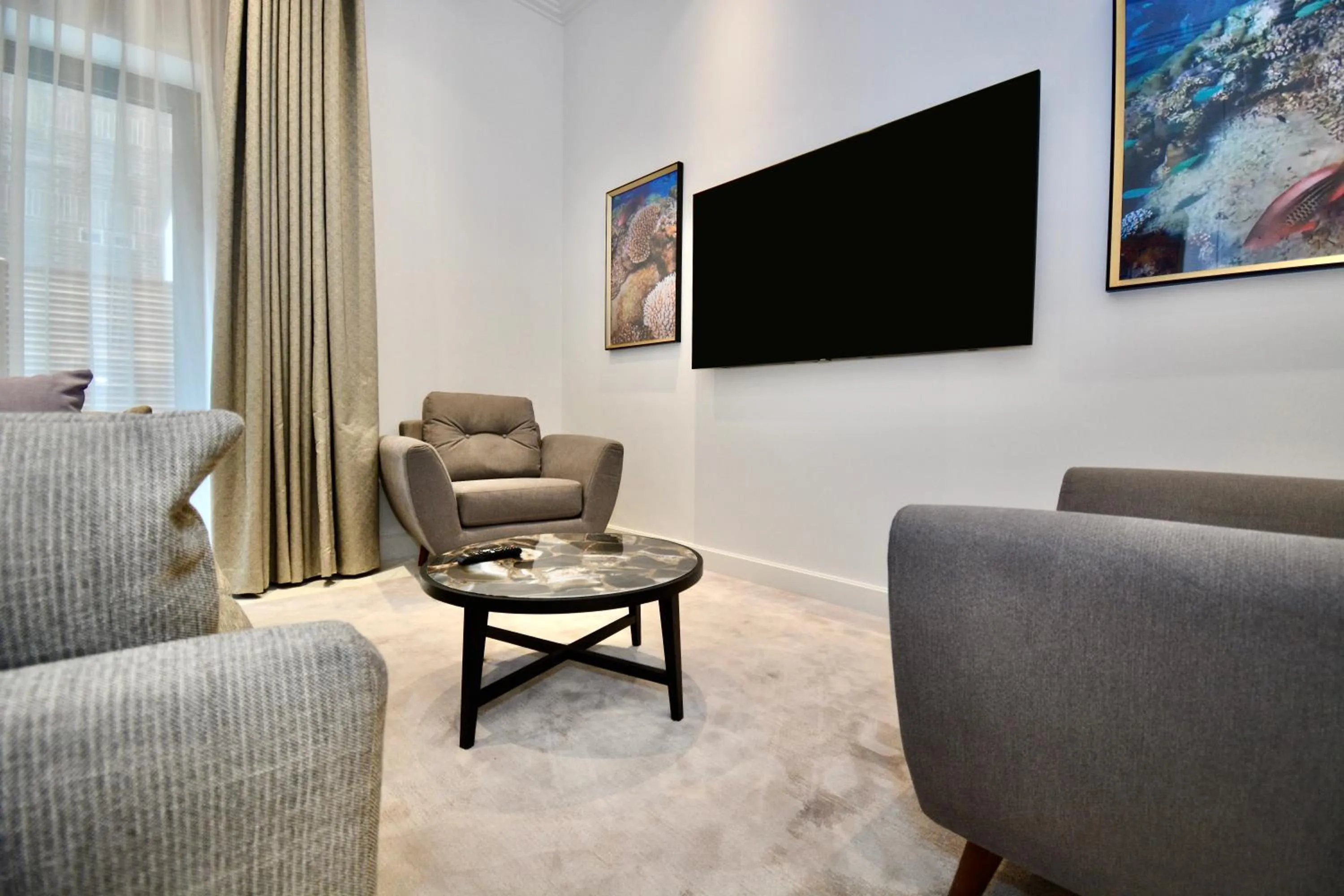 TV and multimedia in Sanctum Regent's Park