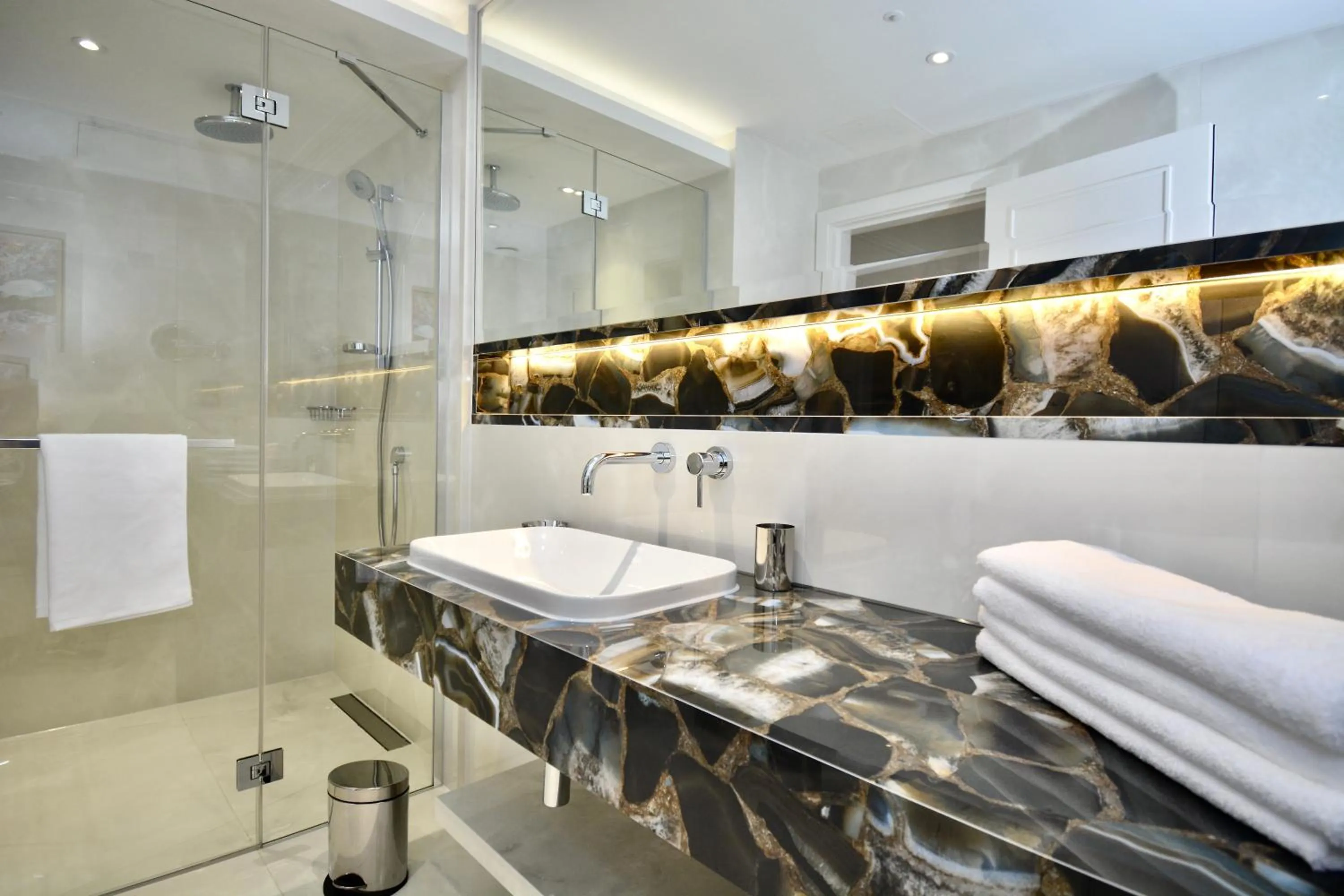 Shower in Sanctum Regent's Park