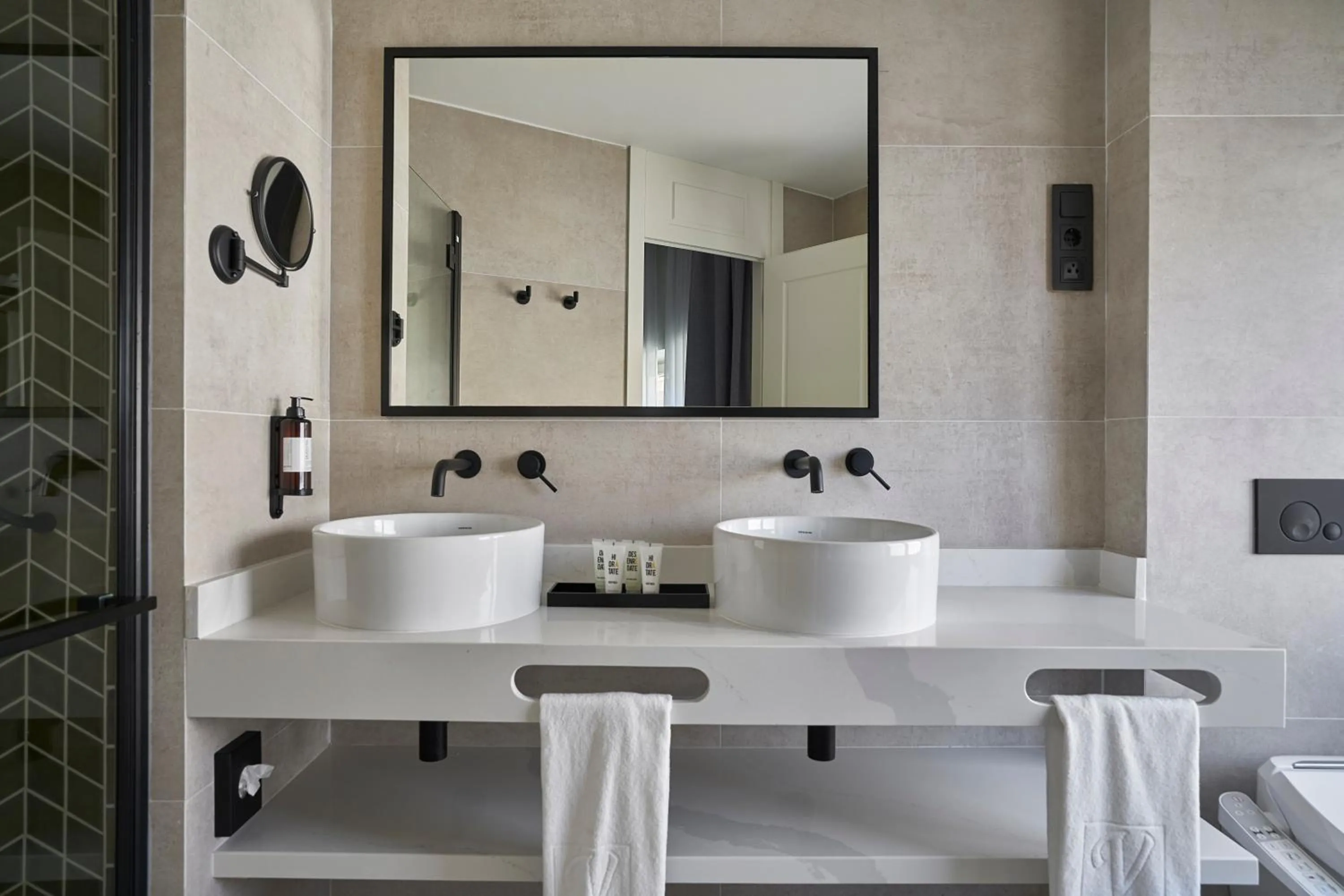 Toilet in Vincci Larios Diez