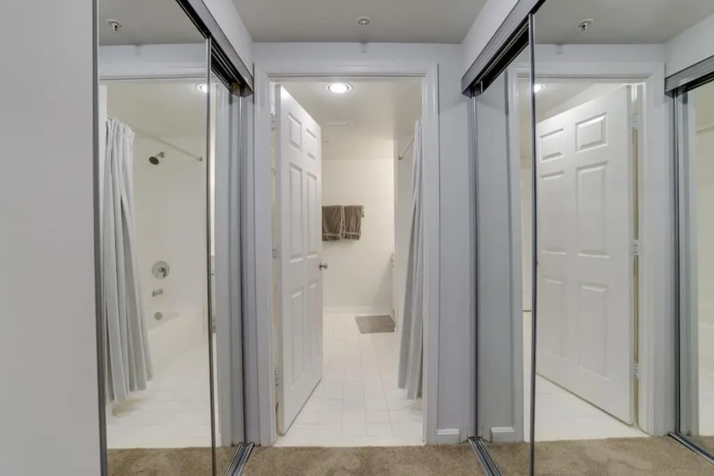 Sensational 1 Bedroom Condo At Ballston place With Gym