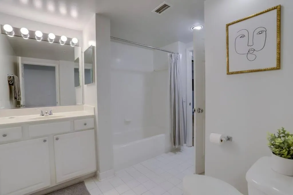 Sensational 1 Bedroom Condo At Ballston place With Gym