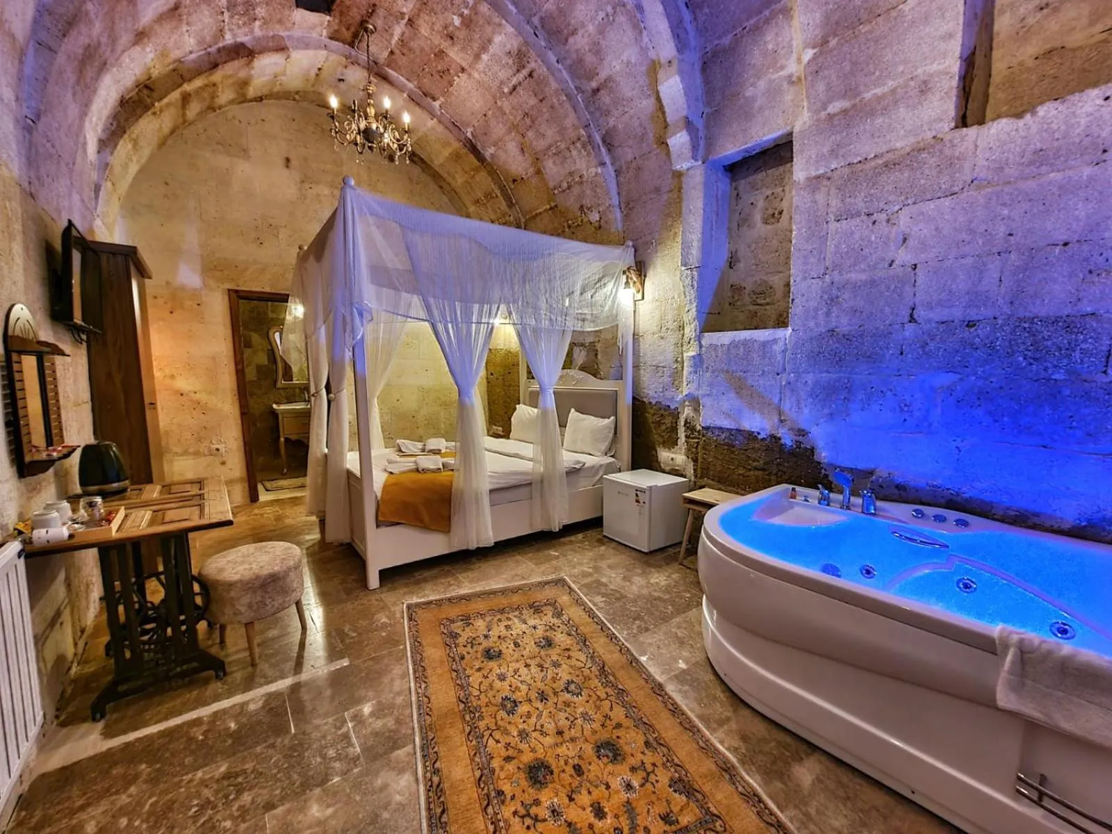 Bed in Lavinia Cappadocia Cave