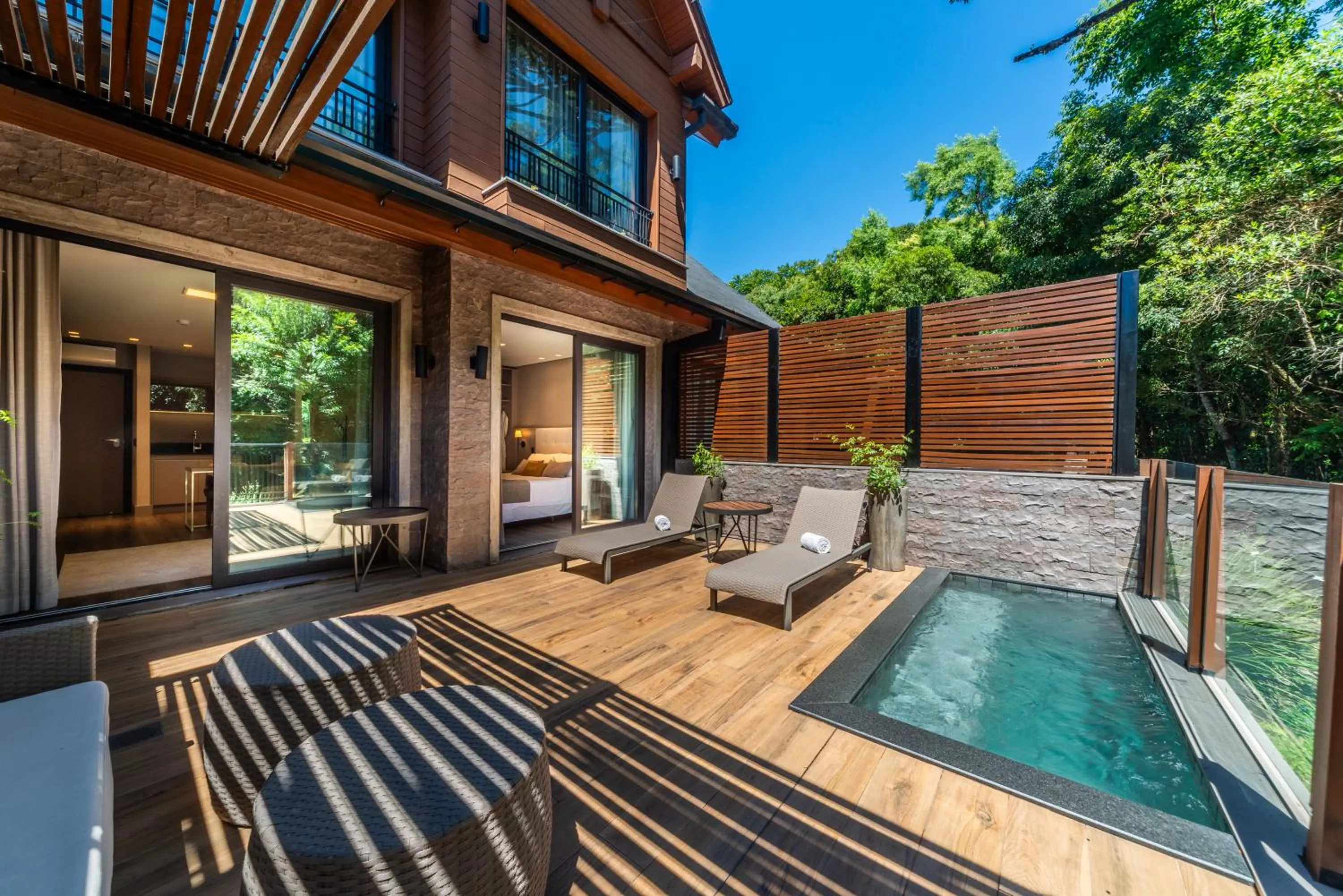 Deluxe Deck Suite   - single occupancy in Chateau Laghetto Collection Oficial