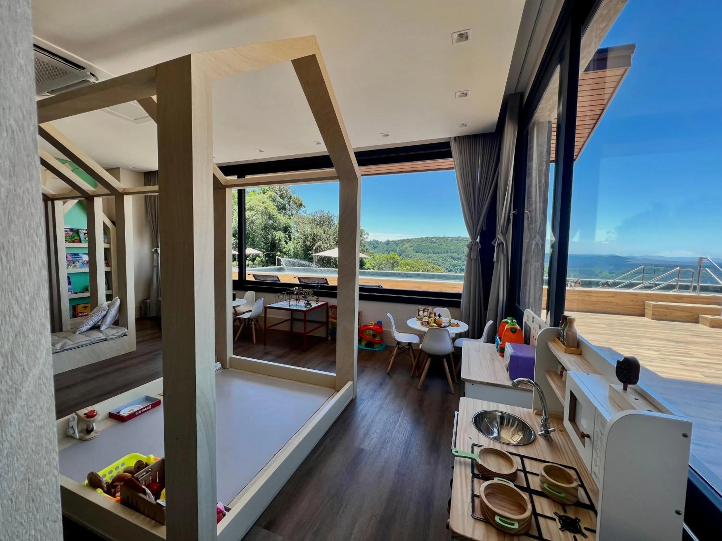 Kids's club in Chateau Laghetto Collection Oficial