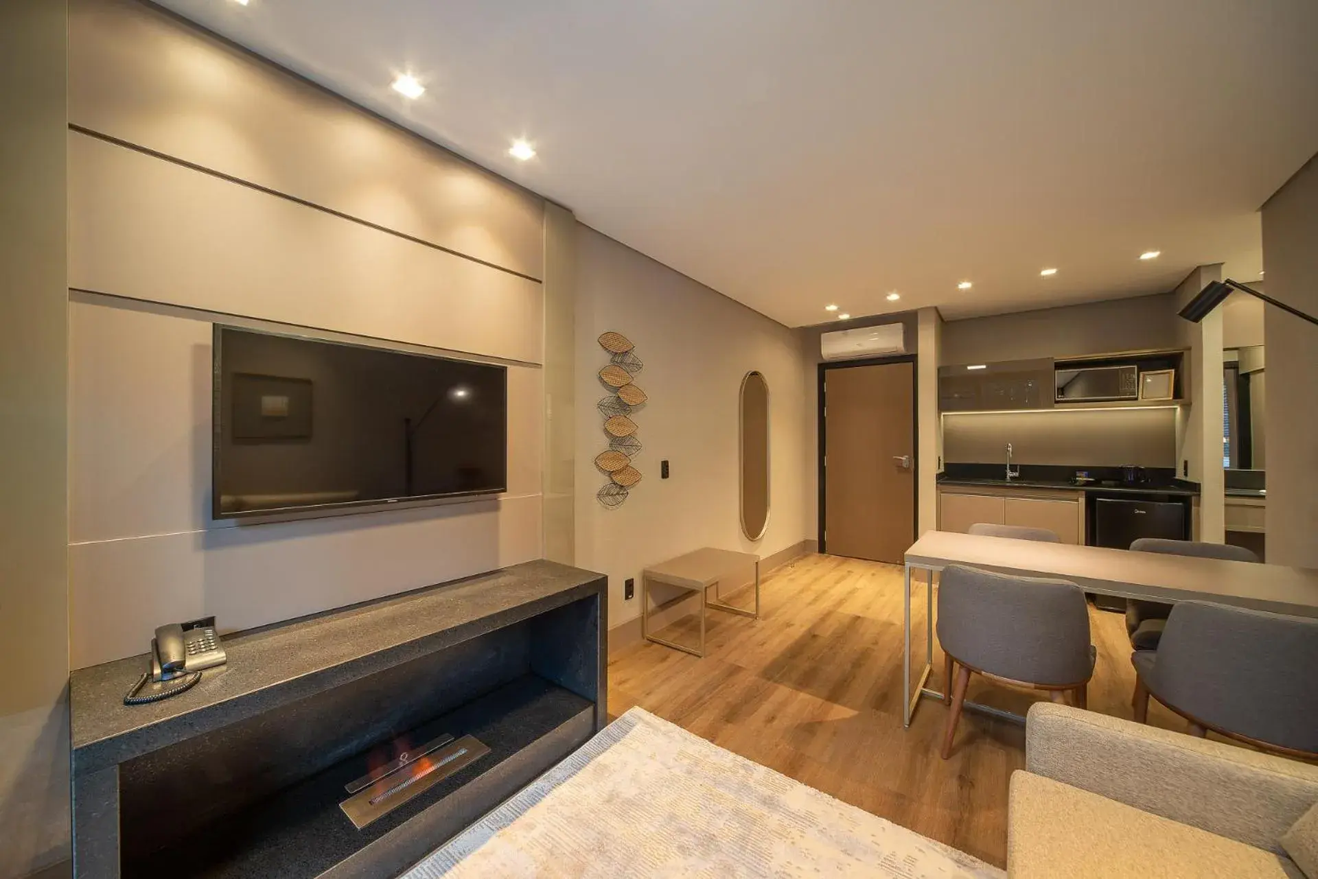 Photo of the whole room in Chateau Laghetto Collection Oficial Photo of the whole room in Chateau Laghetto Collection Oficial