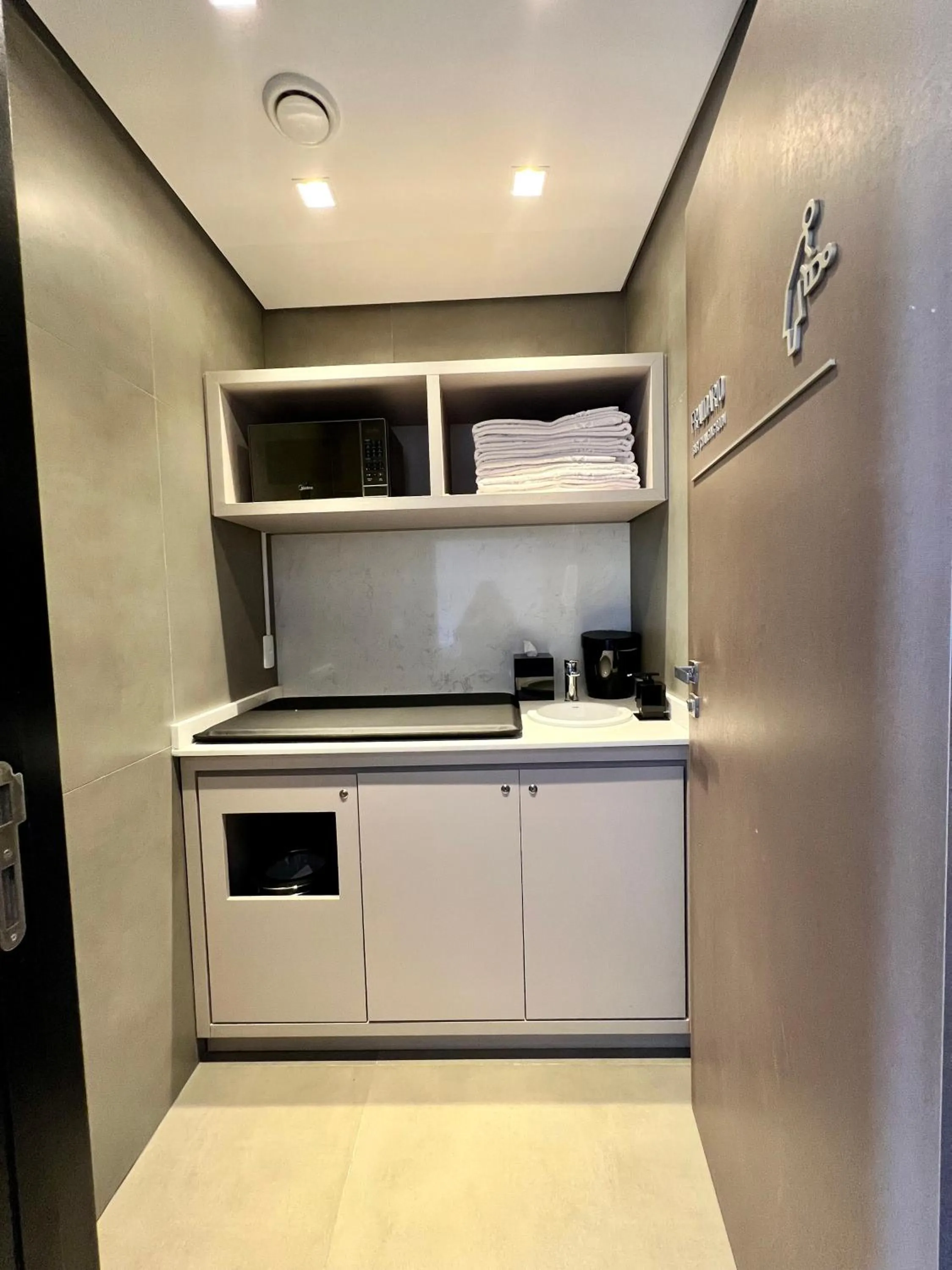 Kitchen or kitchenette in Chateau Laghetto Collection Oficial