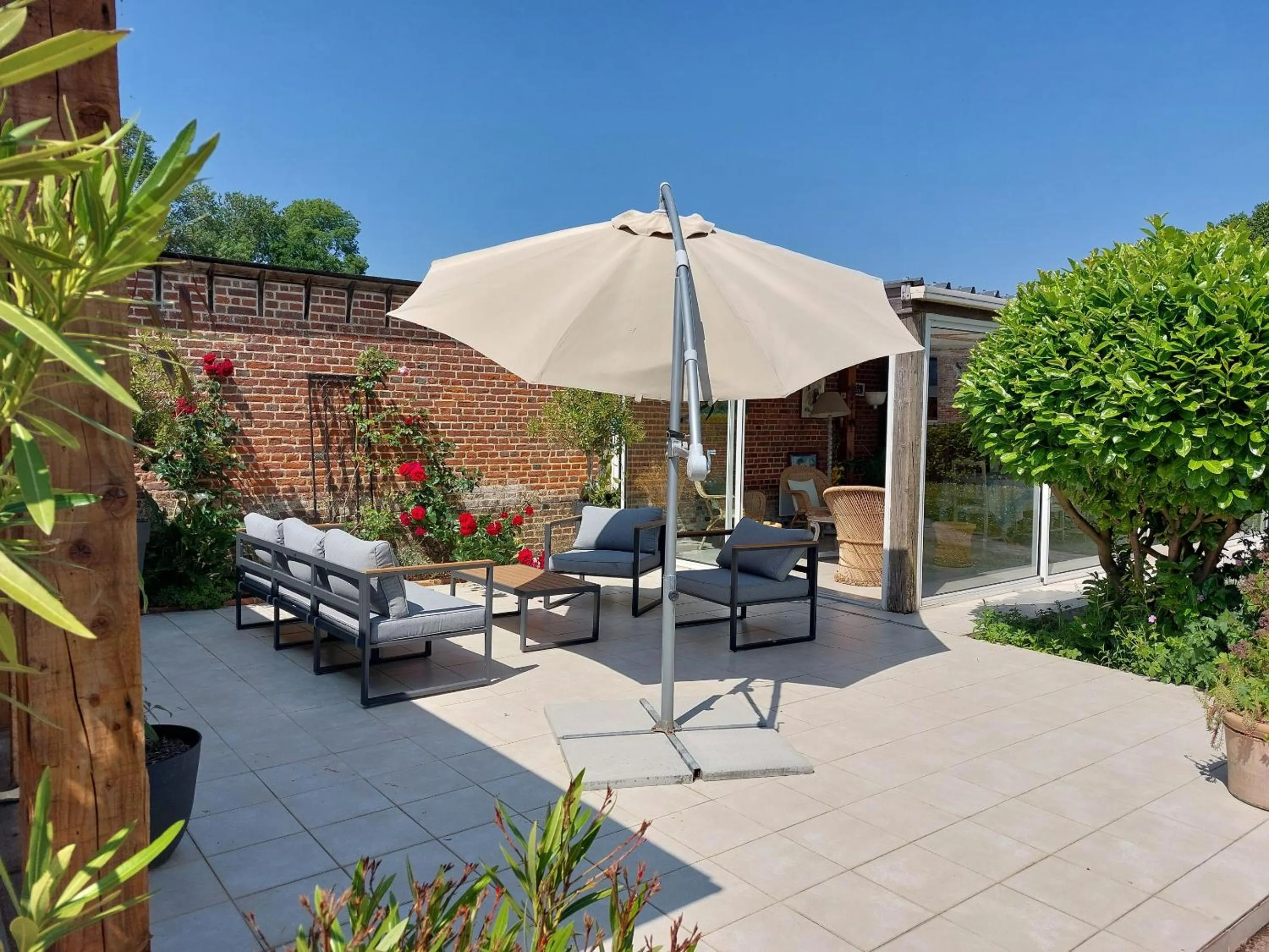 Patio in LES JACQUEMARTS NORMANDS Maison d'hôtes - Guesthouse