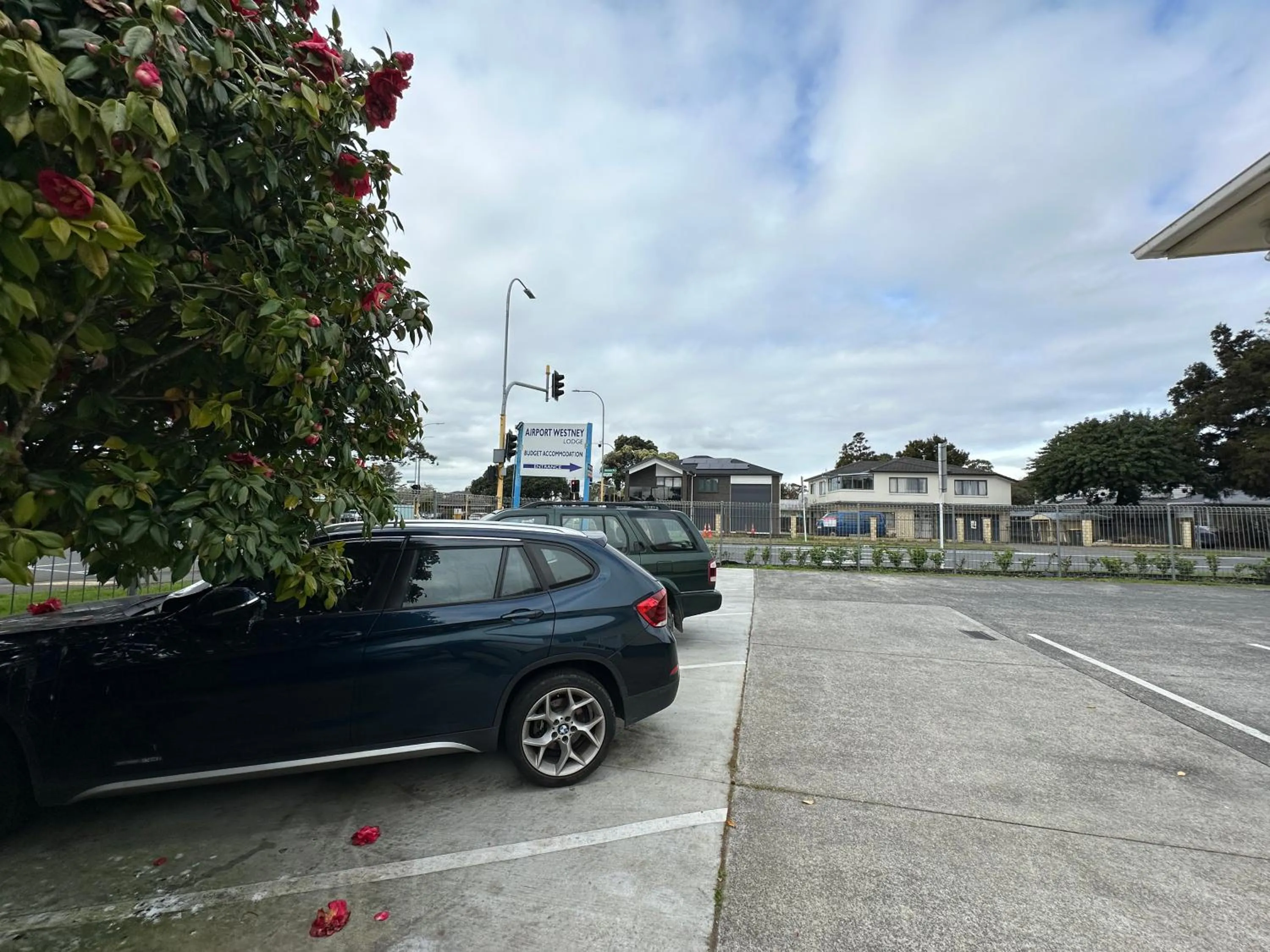 Airport Westney Lodge