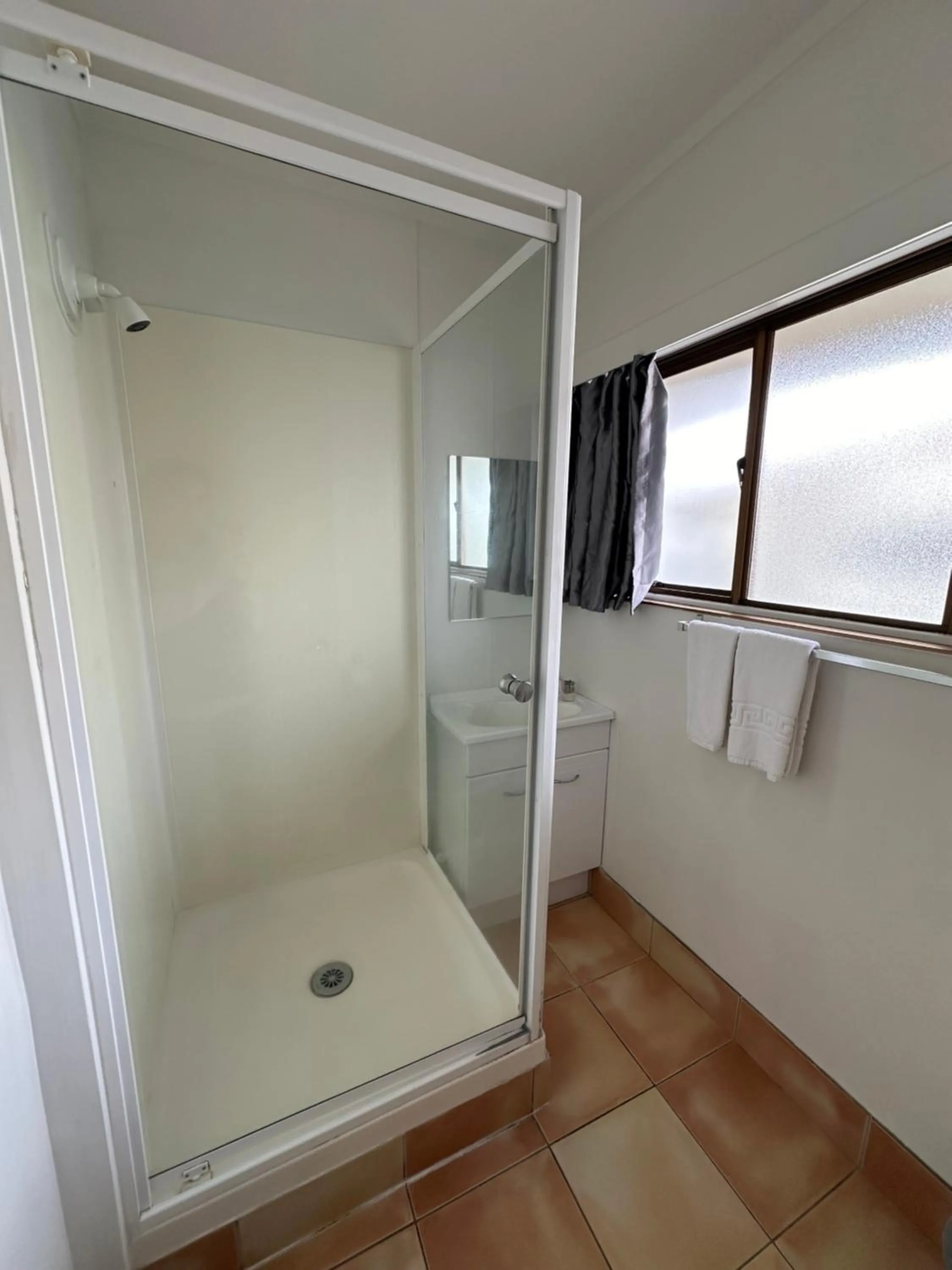 Airport Westney Lodge