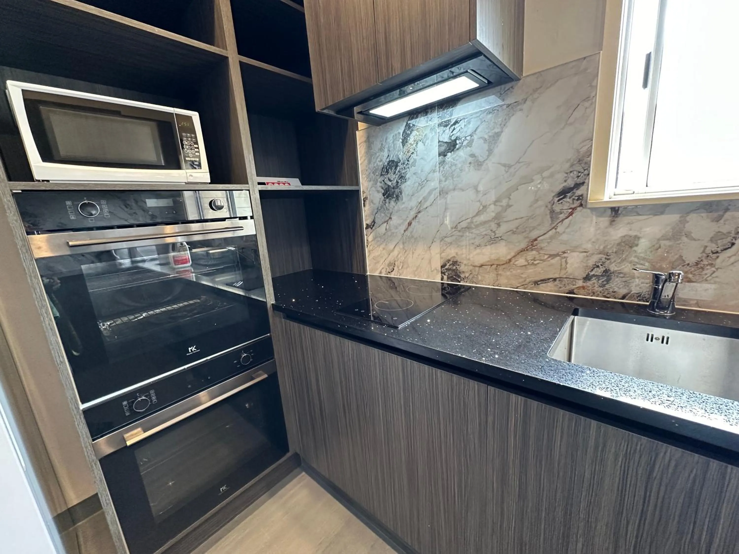 Airport Westney Lodge