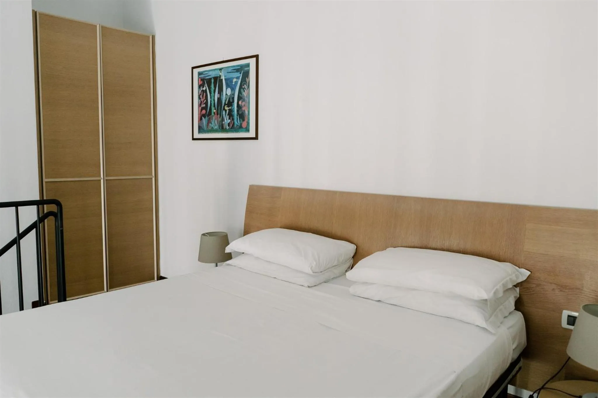 Bed in Hotel Carlton