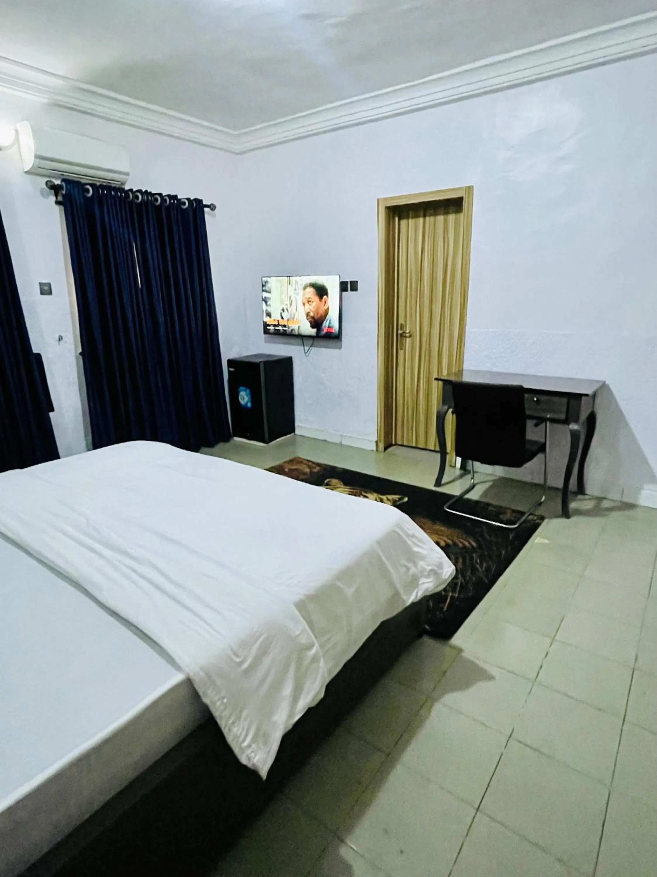 Weena Hotel & Resort