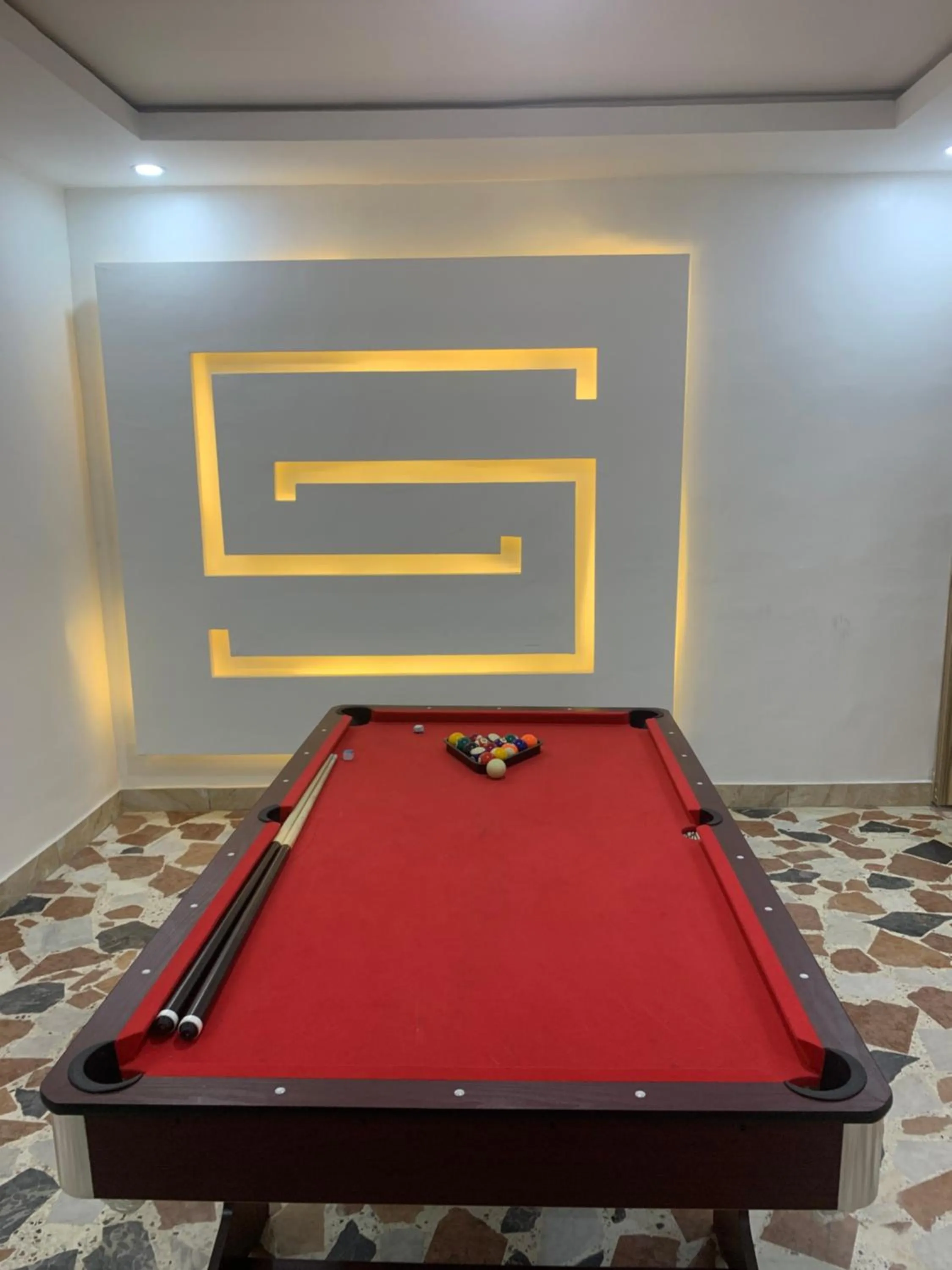 Weena Hotel & Resort