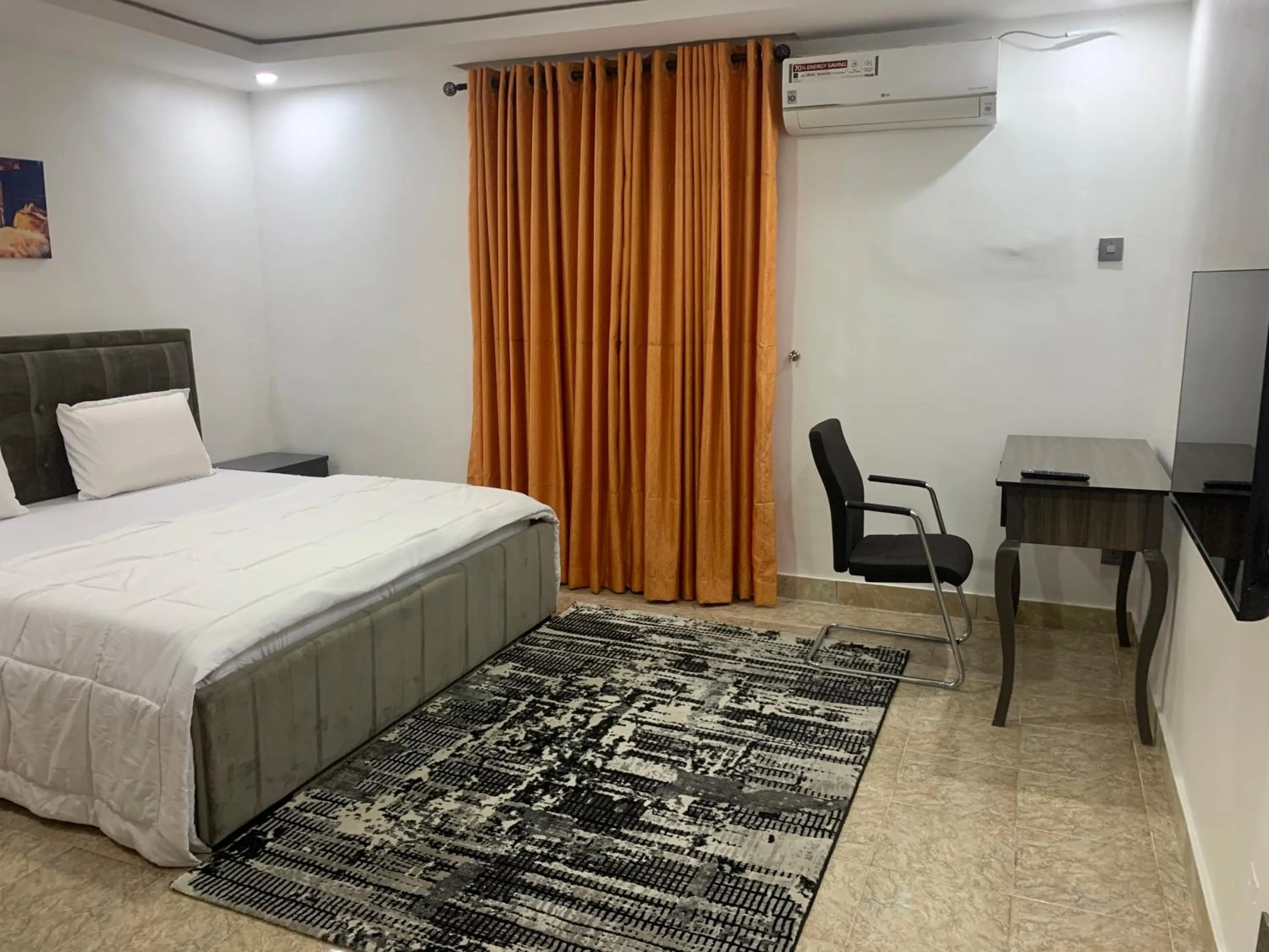 Weena Hotel & Resort