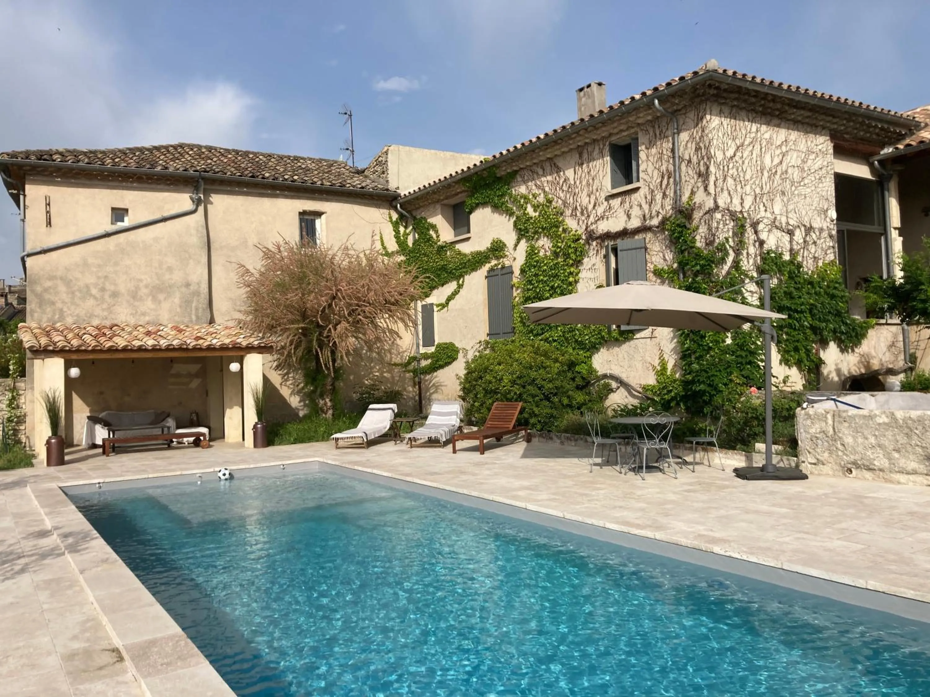 Swimming pool in Le mas de Marie