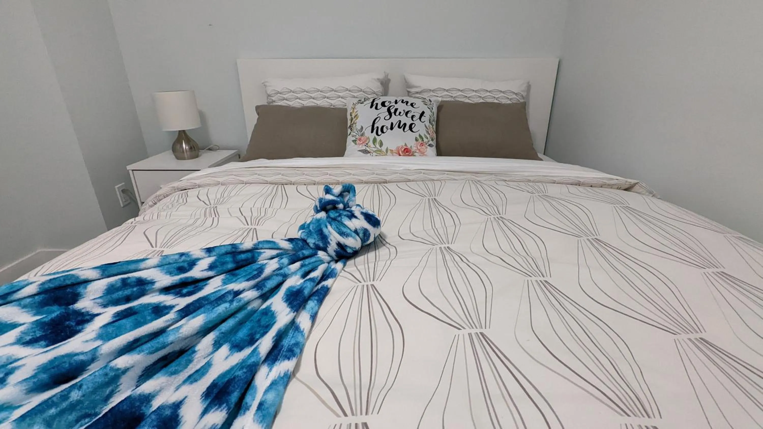 SERENE & MODERN 1BED SUITE + CLOSE TO AIRPORT