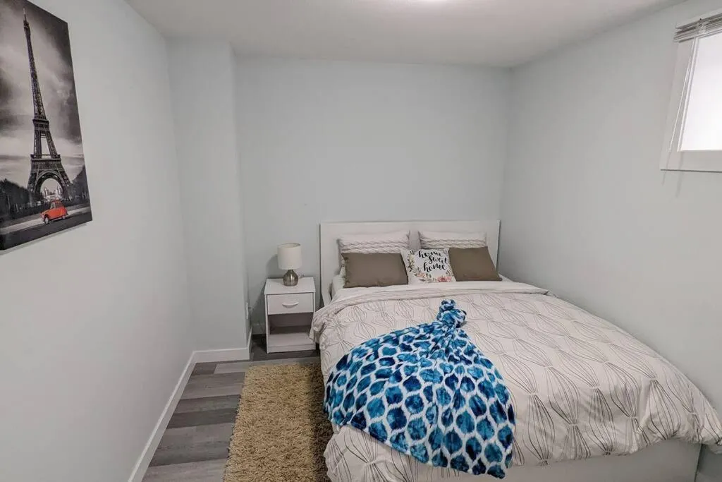 SERENE & MODERN 1BED SUITE + CLOSE TO AIRPORT