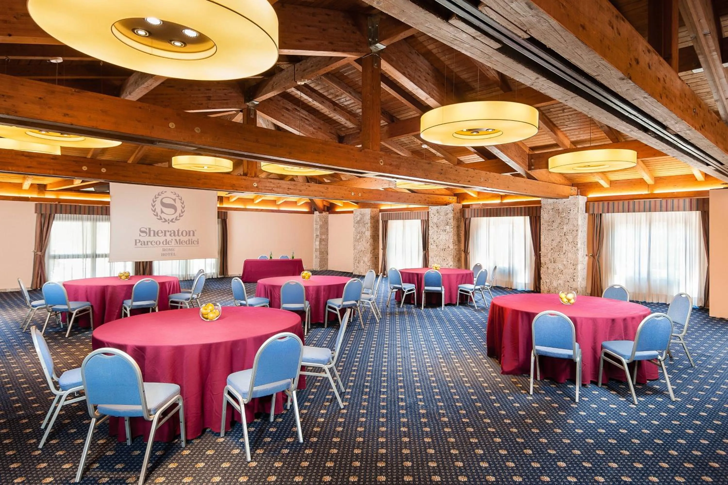 Lounge or bar in Sheraton Rome Parco de Medici