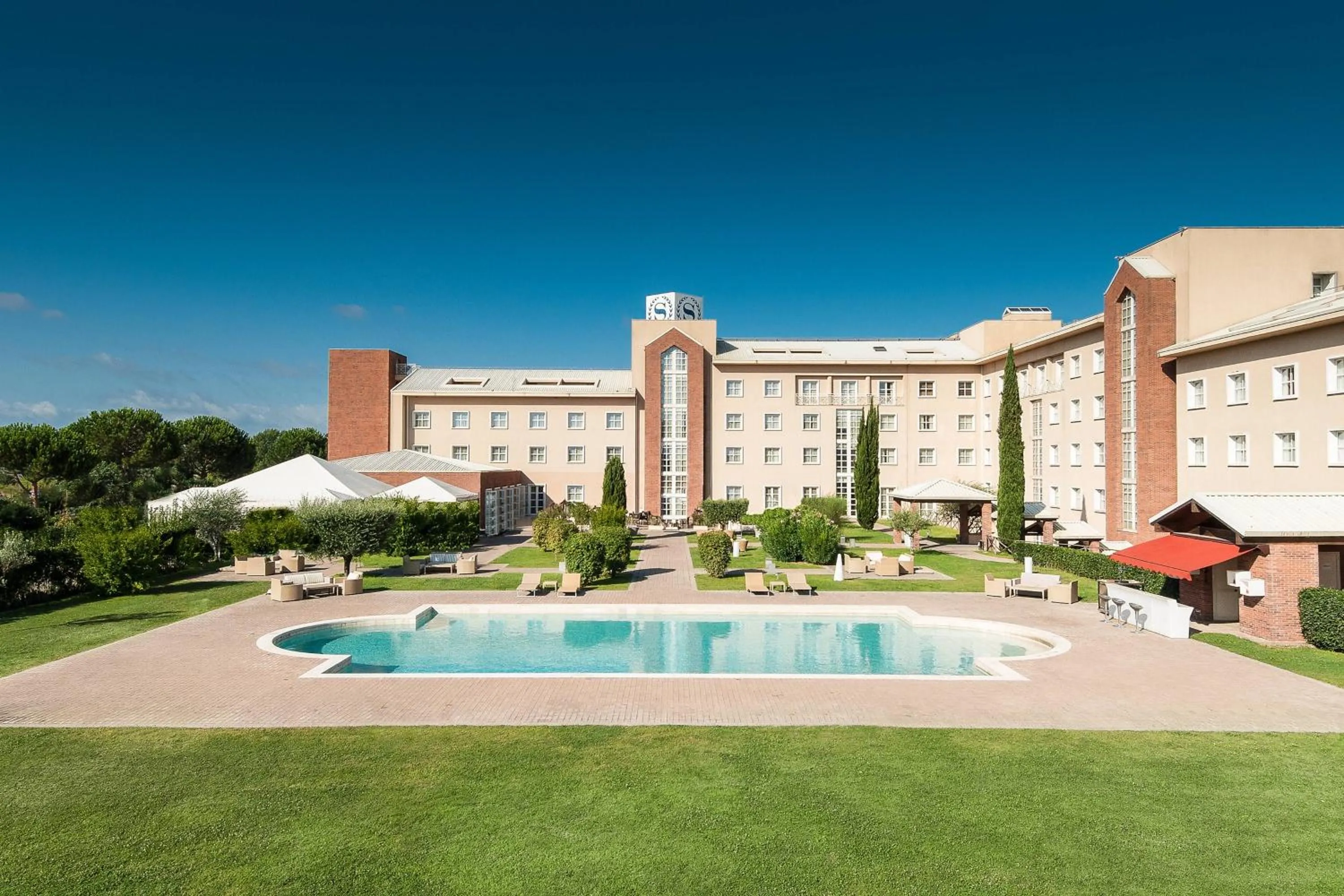 Property building in Sheraton Rome Parco de Medici