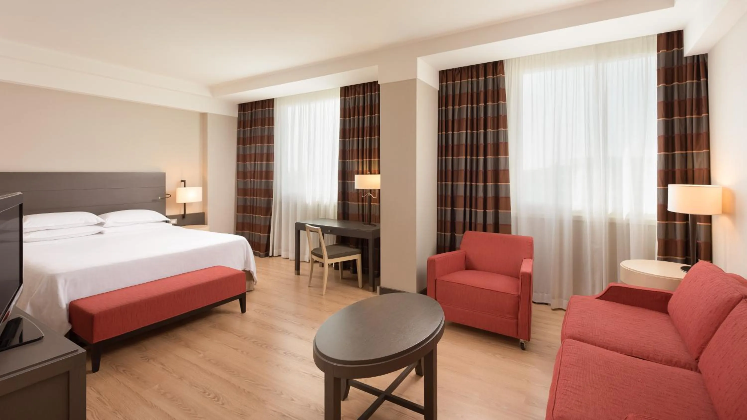 Bedroom, Bed in Sheraton Rome Parco de Medici