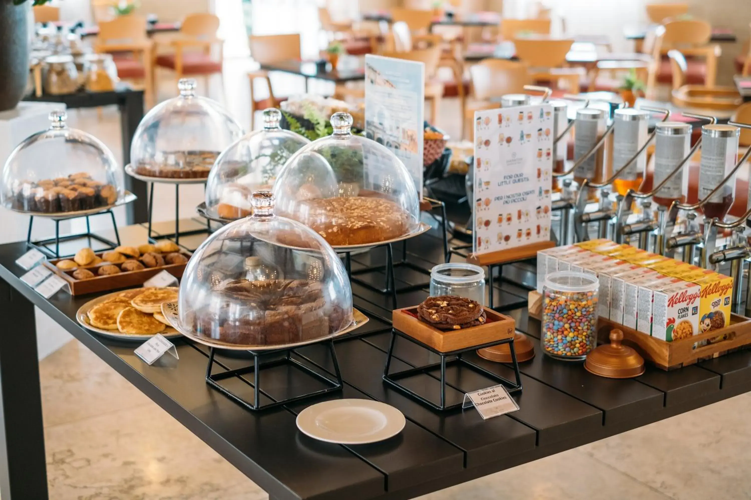 One-Bedroom Senior Executive King Suite with Garden View in Sheraton Rome Parco de Medici One-Bedroom Senior Executive King Suite with Garden View in Sheraton Rome Parco de Medici