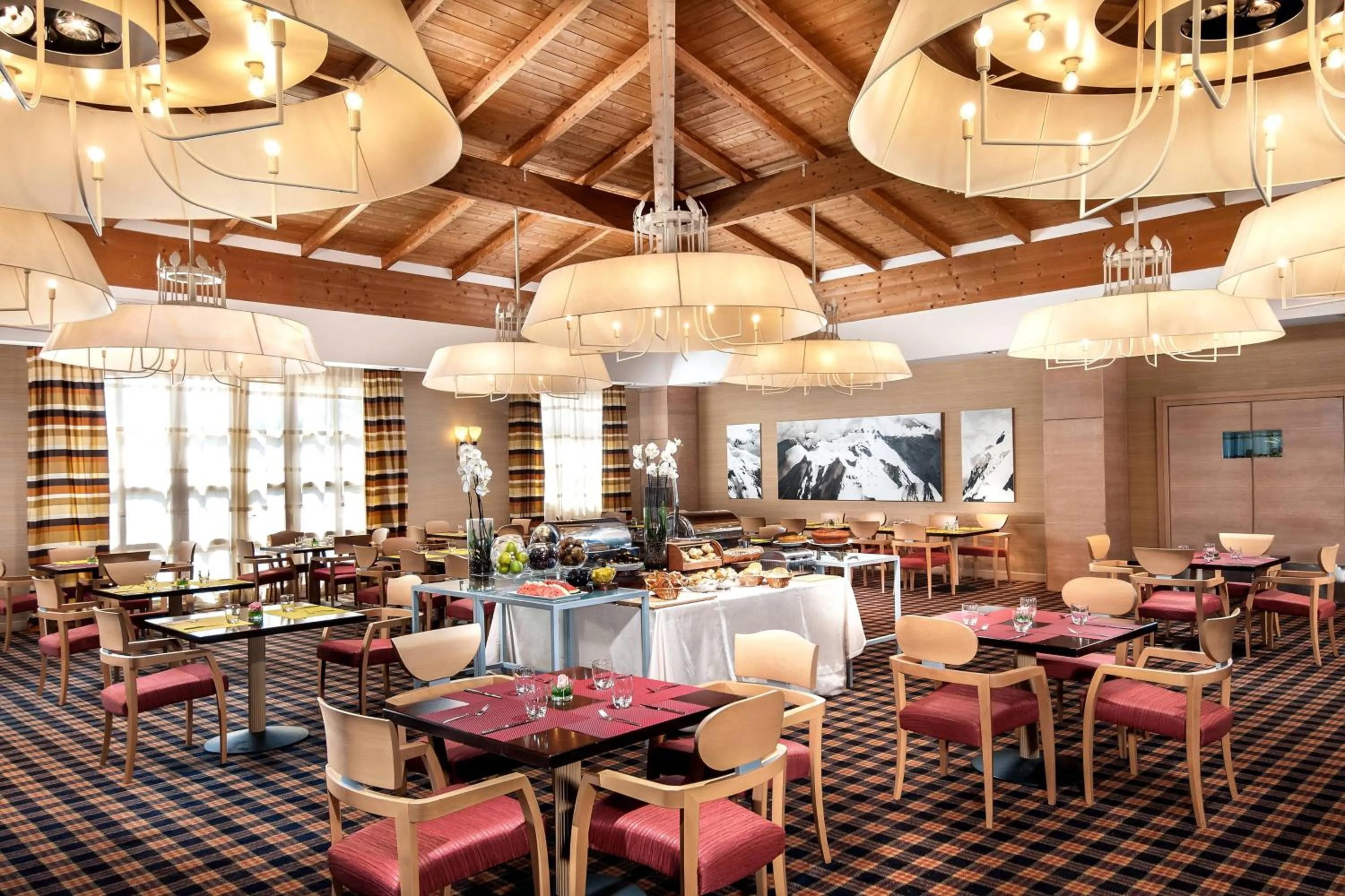 Restaurant/places to eat in Sheraton Rome Parco de Medici