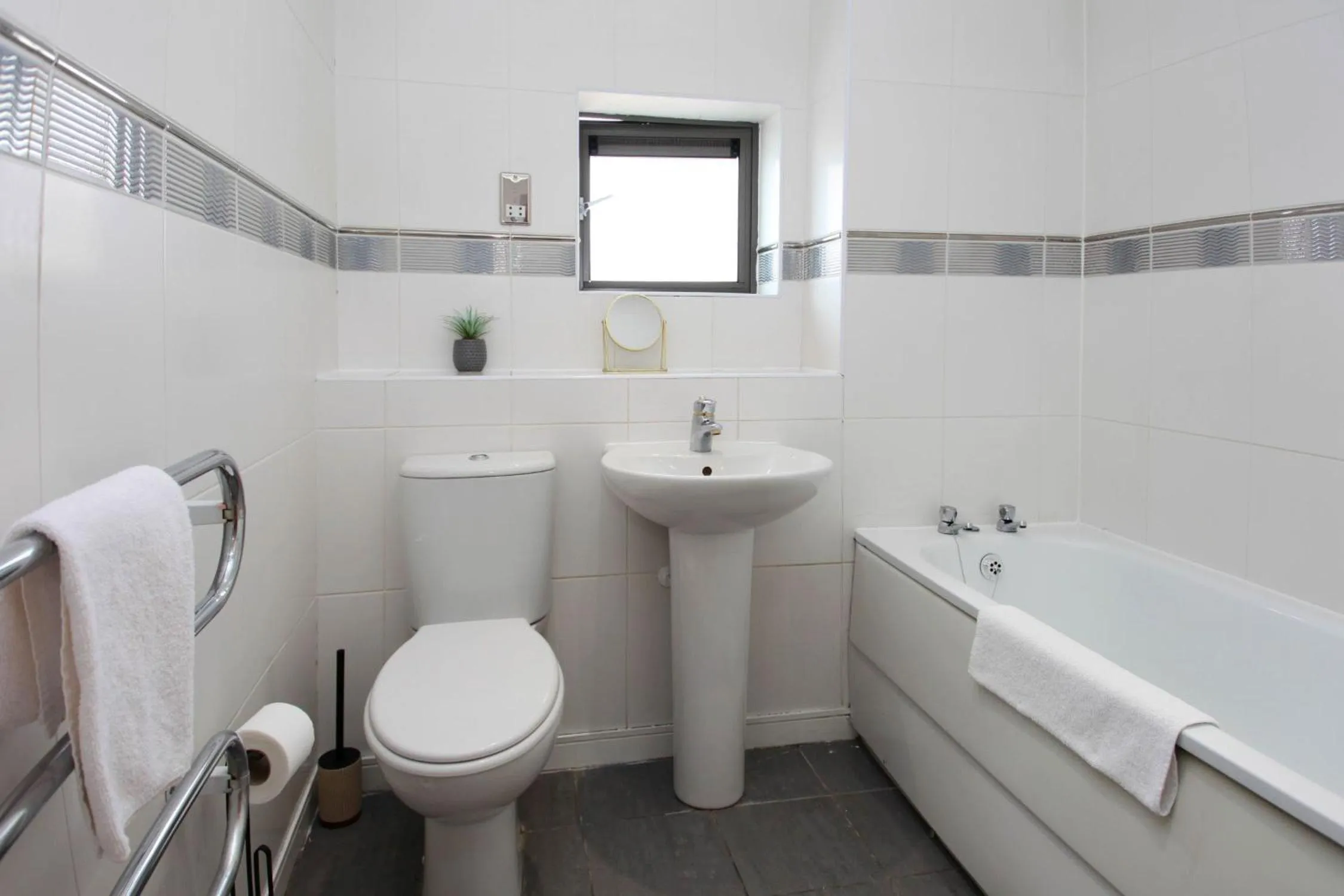 Bathroom in Albion Street Apartments